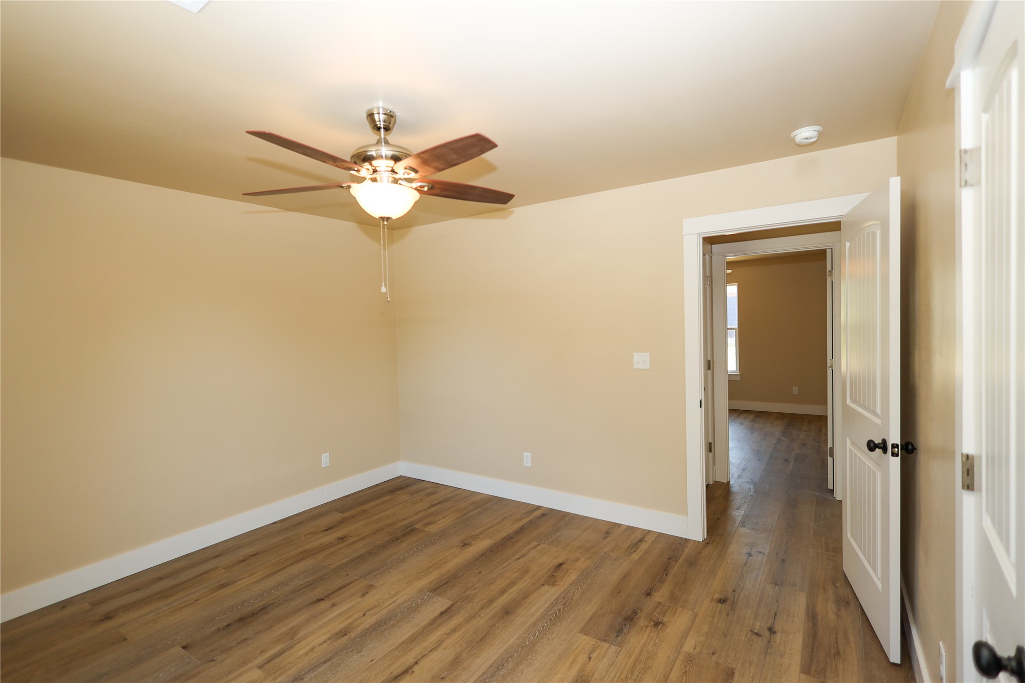 1901 3rd Property Photo 9