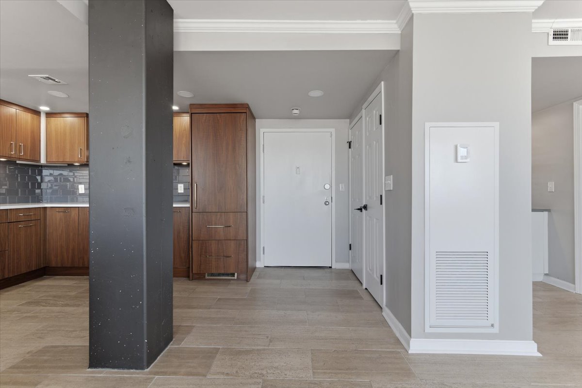450 W 7th Street 1801-1802 Property Photo 6