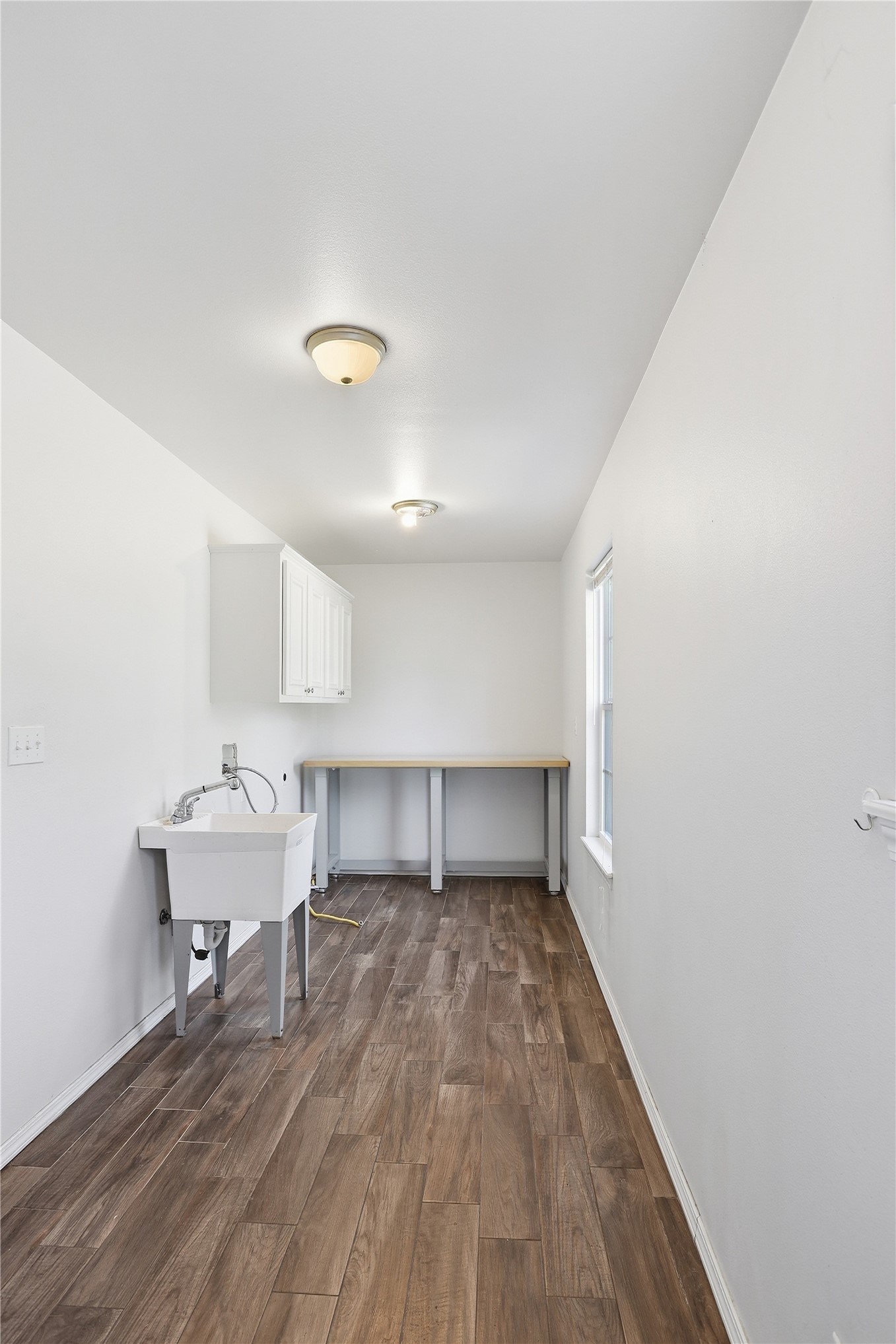 2631 W 68th Street Property Photo 10