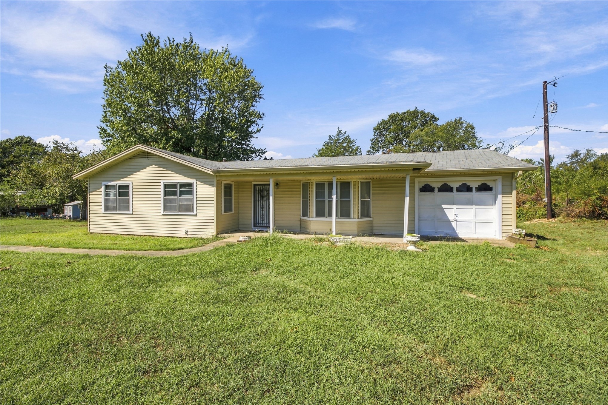 5056 S 514 Lane Property Photo 1