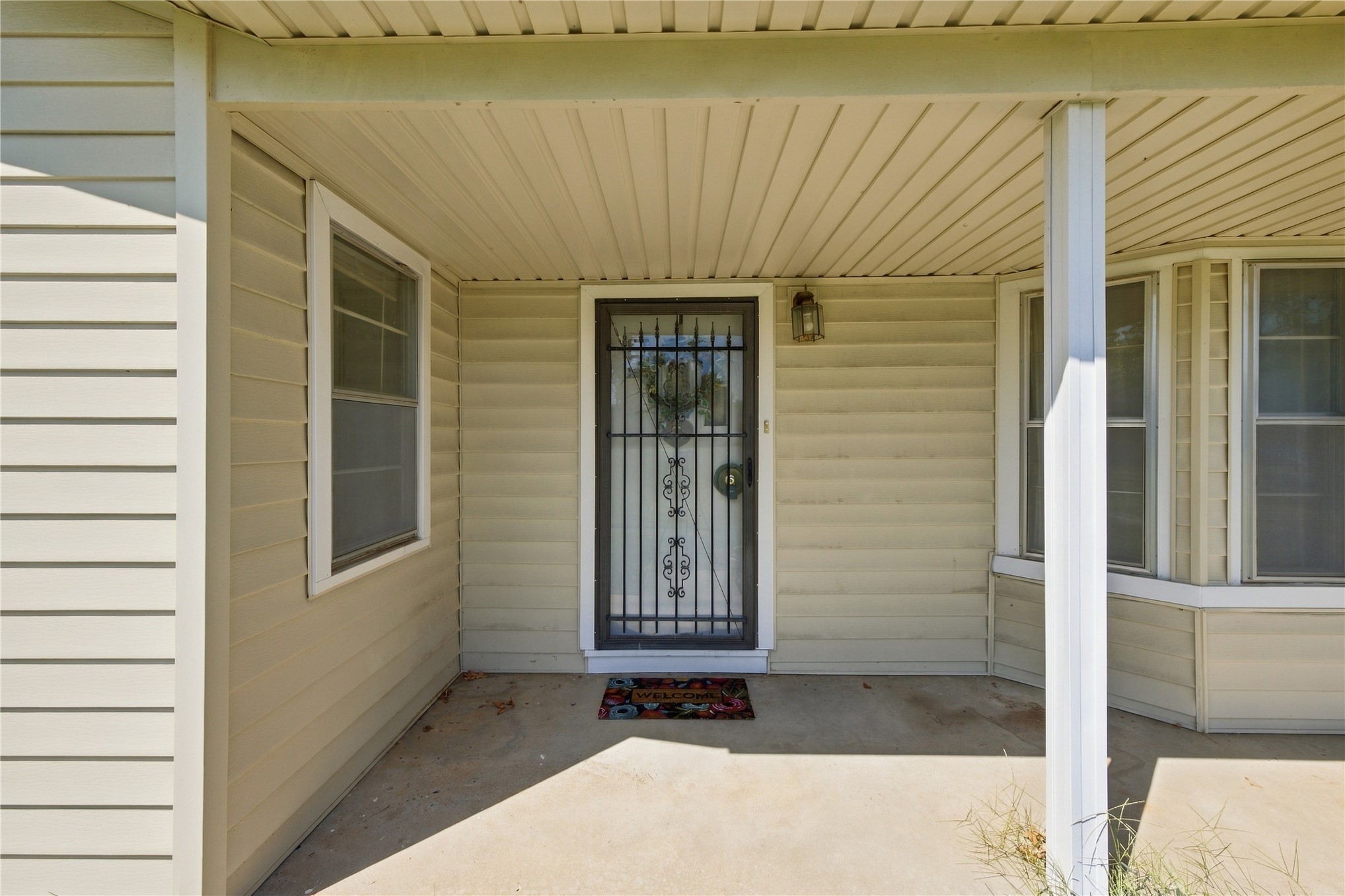5056 S 514 Lane Property Photo 6