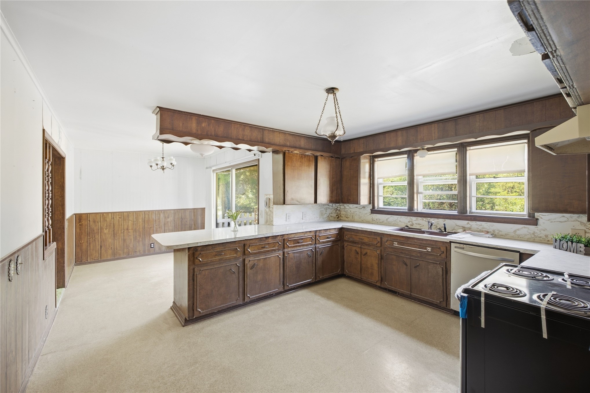 5056 S 514 Lane Property Photo 15