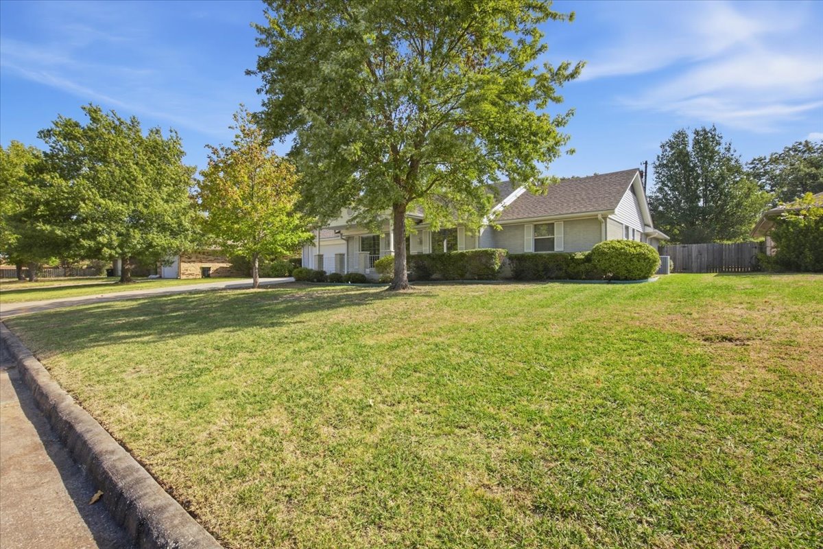 620 Ann Property Photo 3