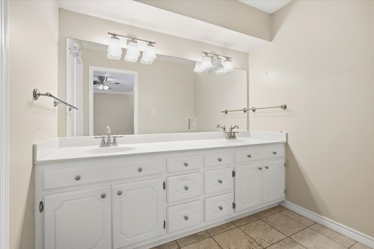 620 Ann Property Photo 24