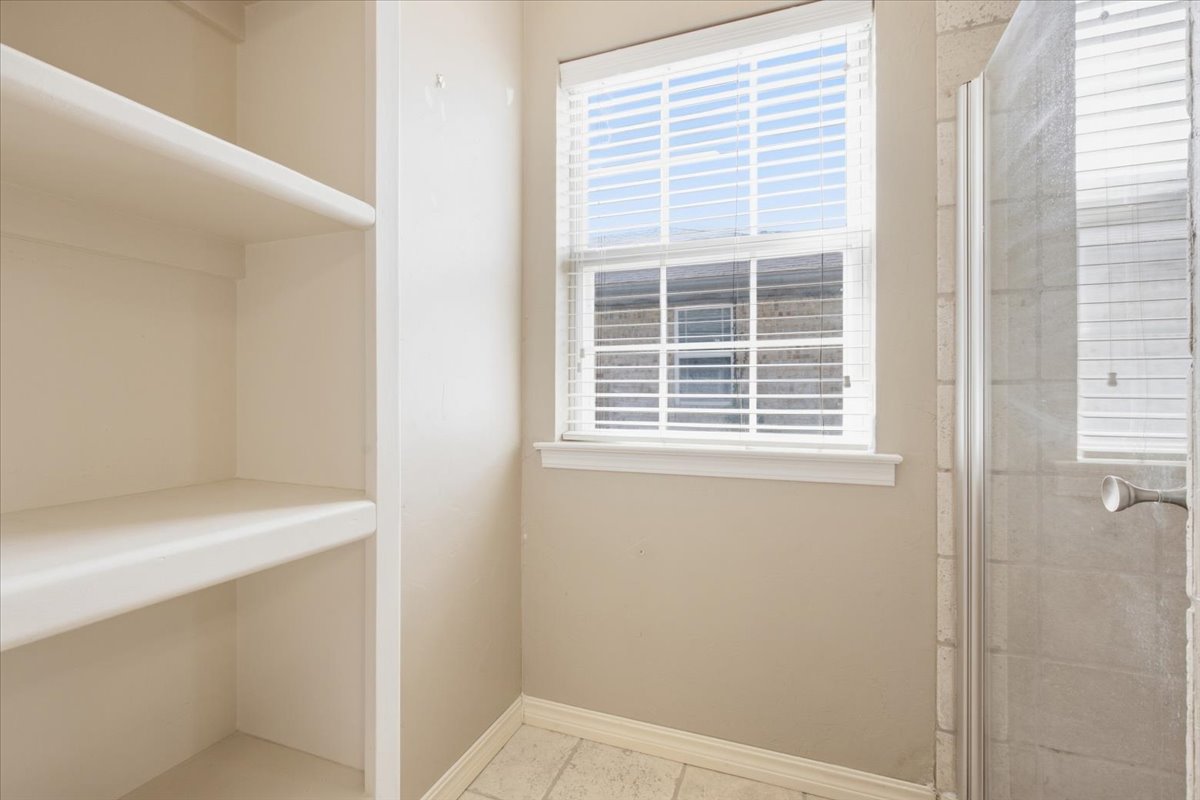 620 Ann Property Photo 28