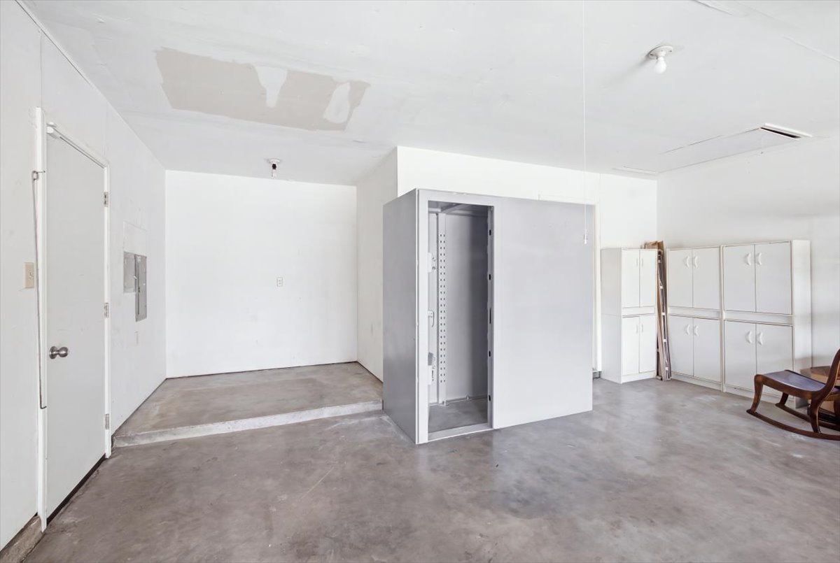 620 Ann Property Photo 37