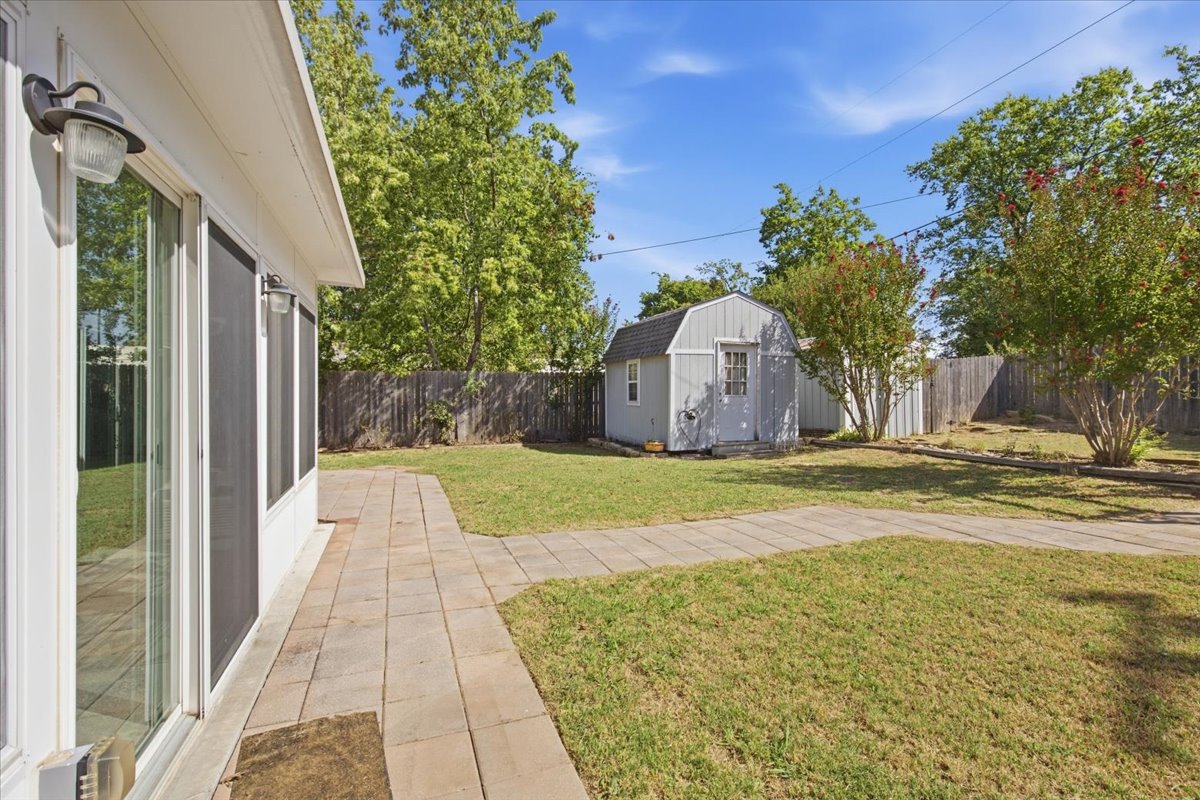 620 Ann Property Photo 38