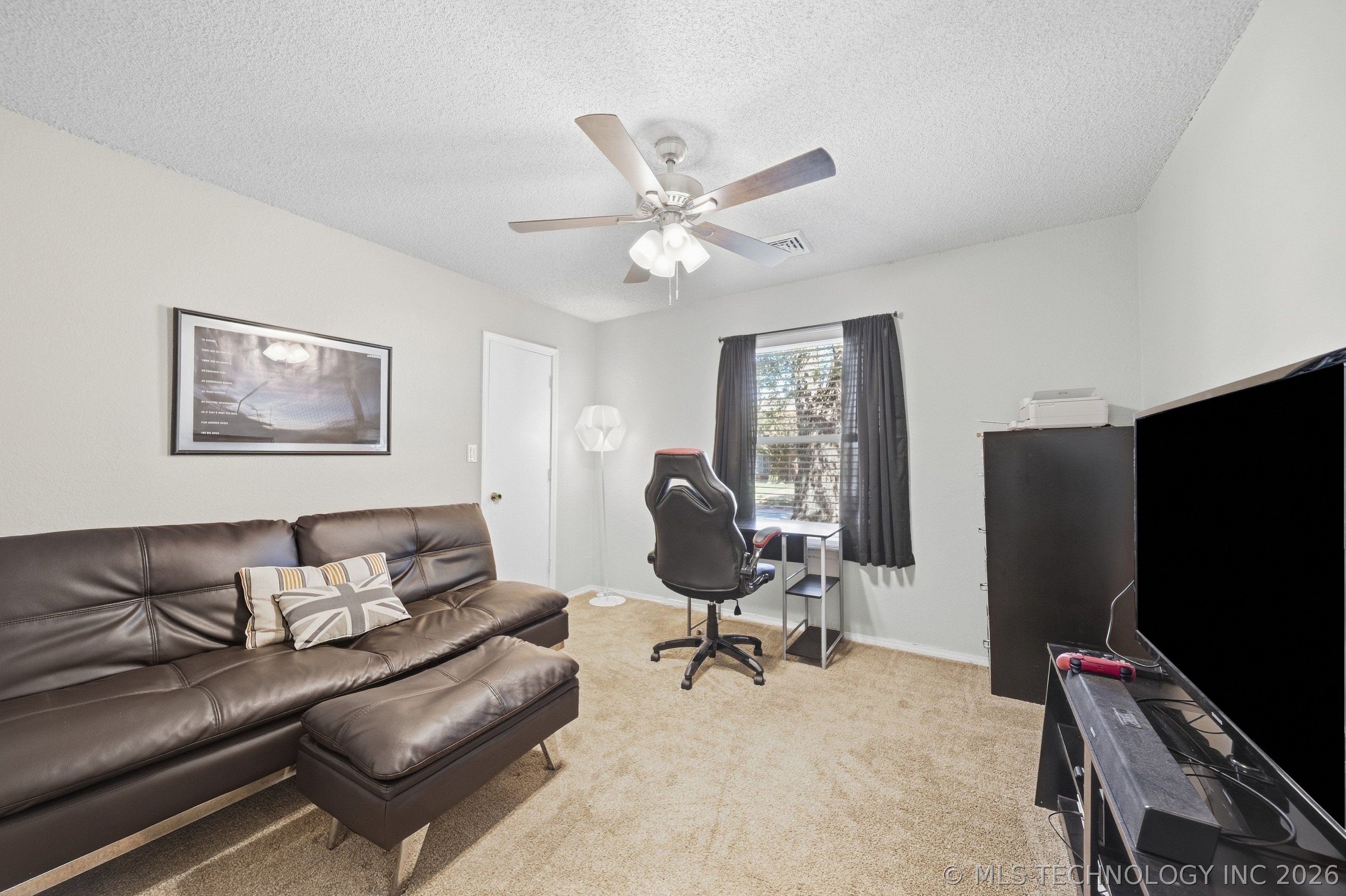 2317 W Louisville Street Property Photo 18
