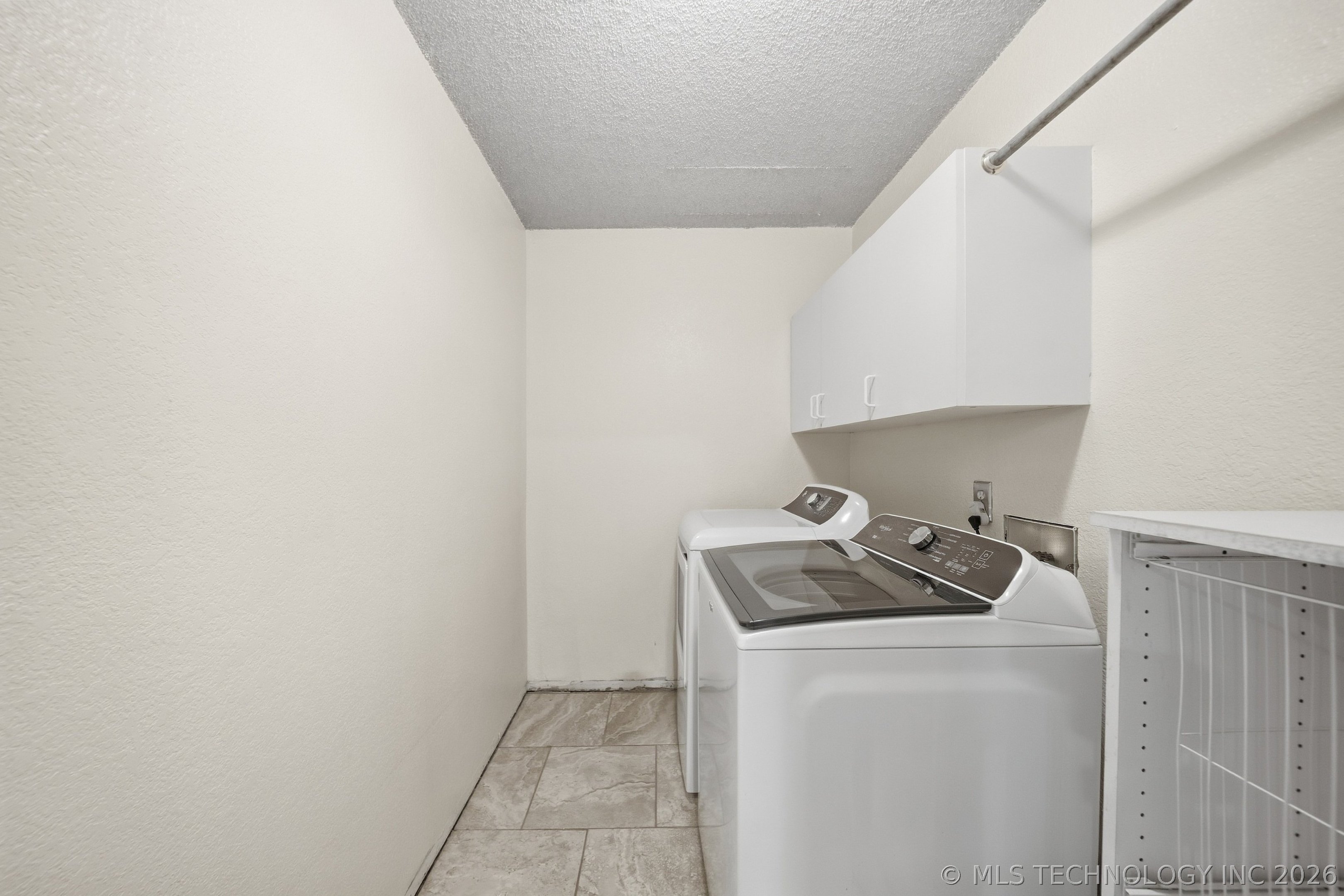 2317 W Louisville Street Property Photo 23