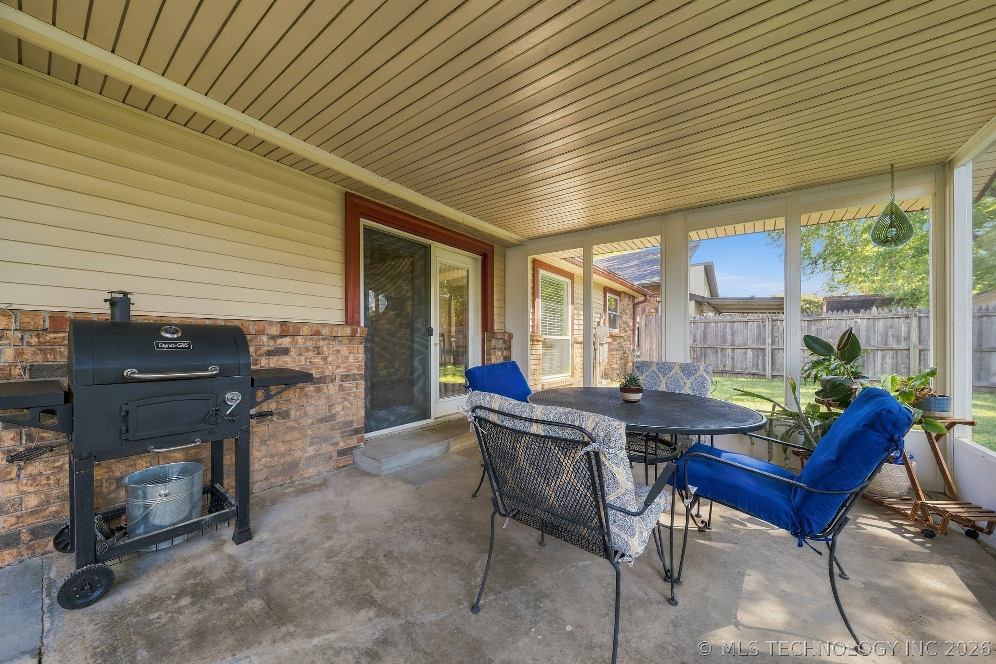 2317 W Louisville Street Property Photo 24