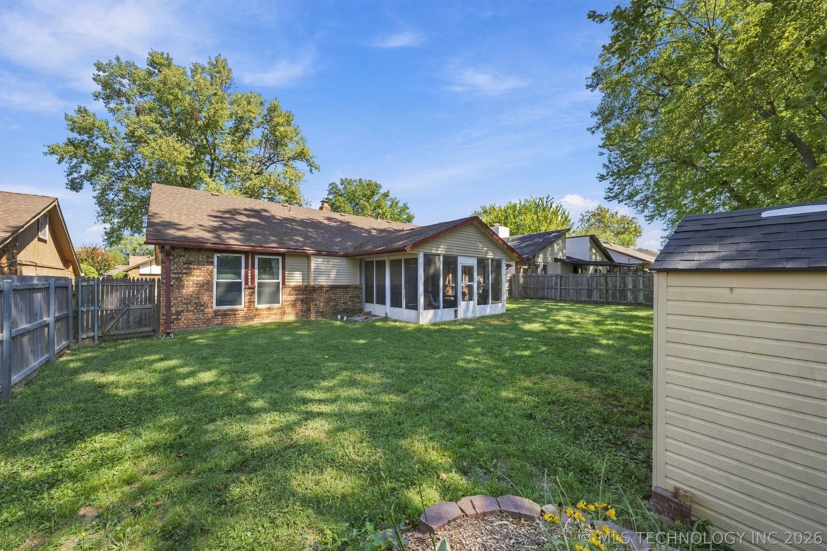 2317 W Louisville Street Property Photo 26