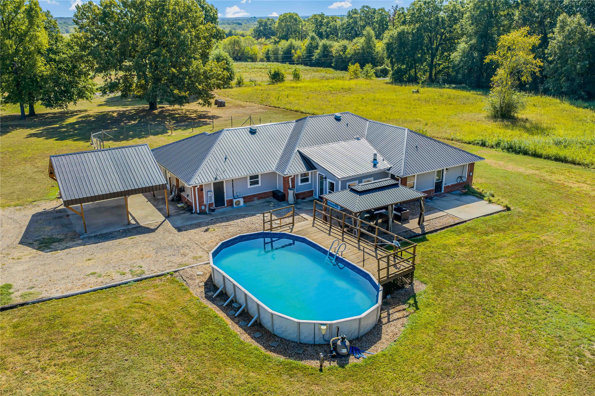 18747 Cowshed Crossing Property Photo 4
