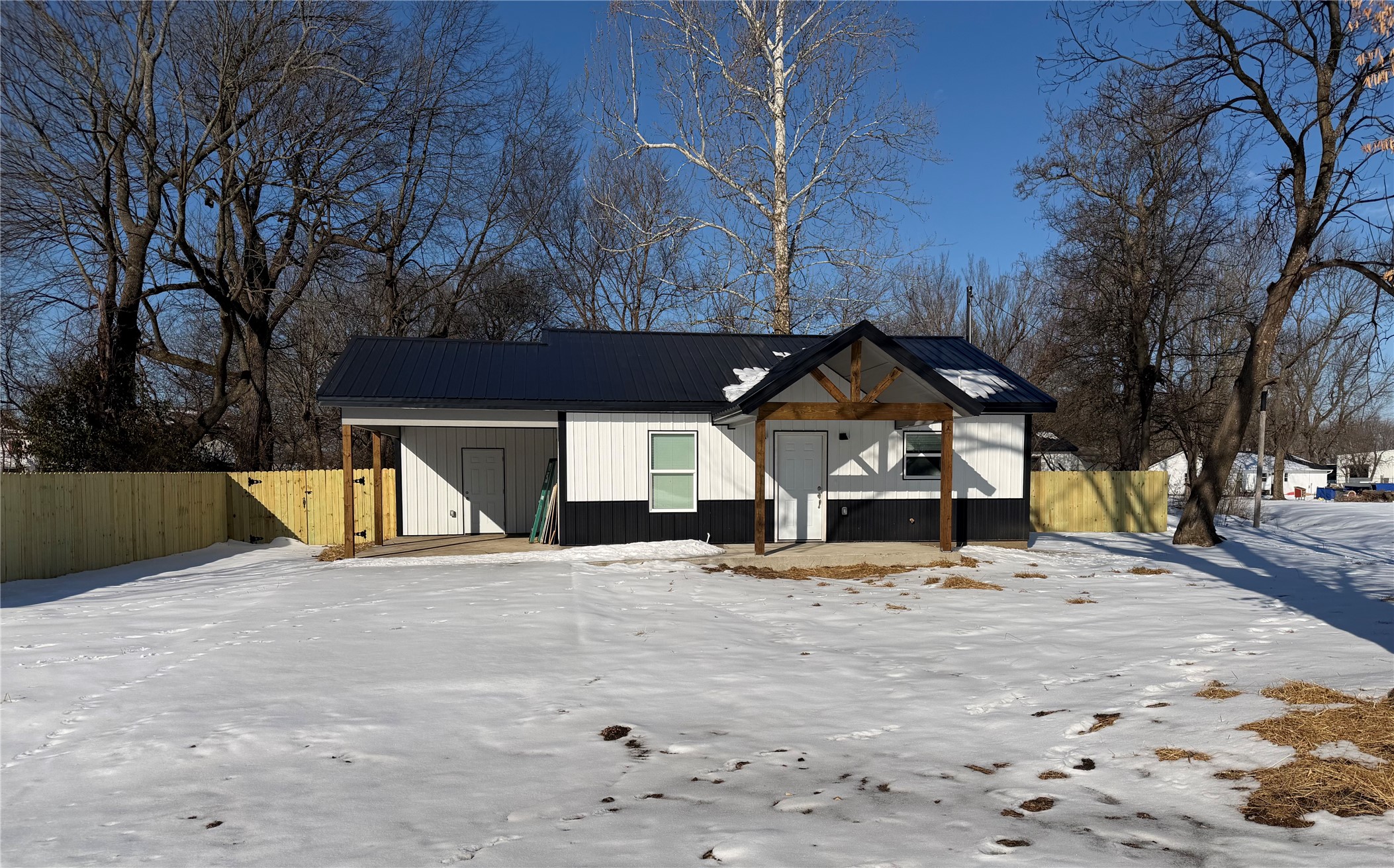 1189 S 1st Property Photo 1