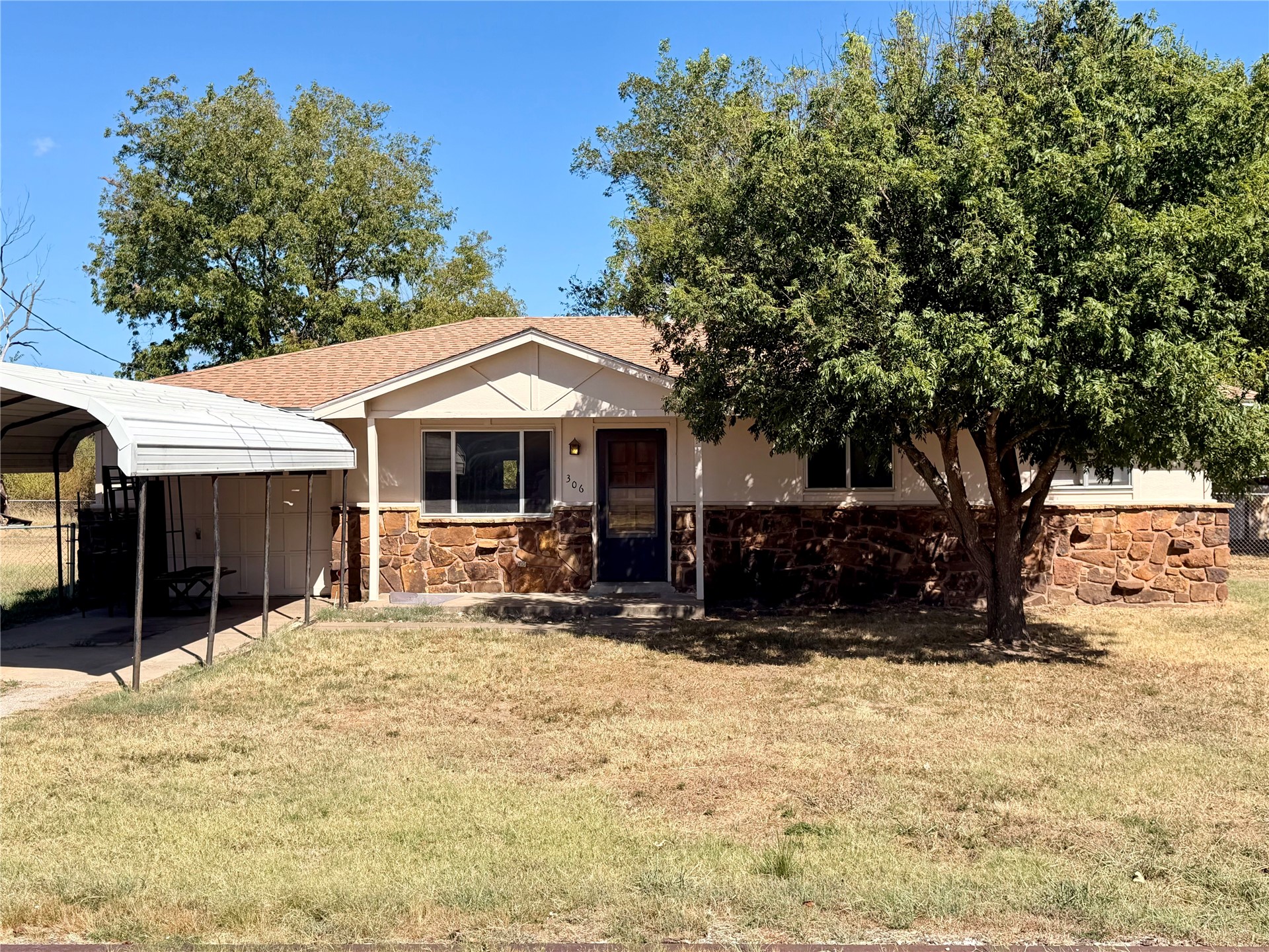 306 N Hendricks Street Property Photo 1