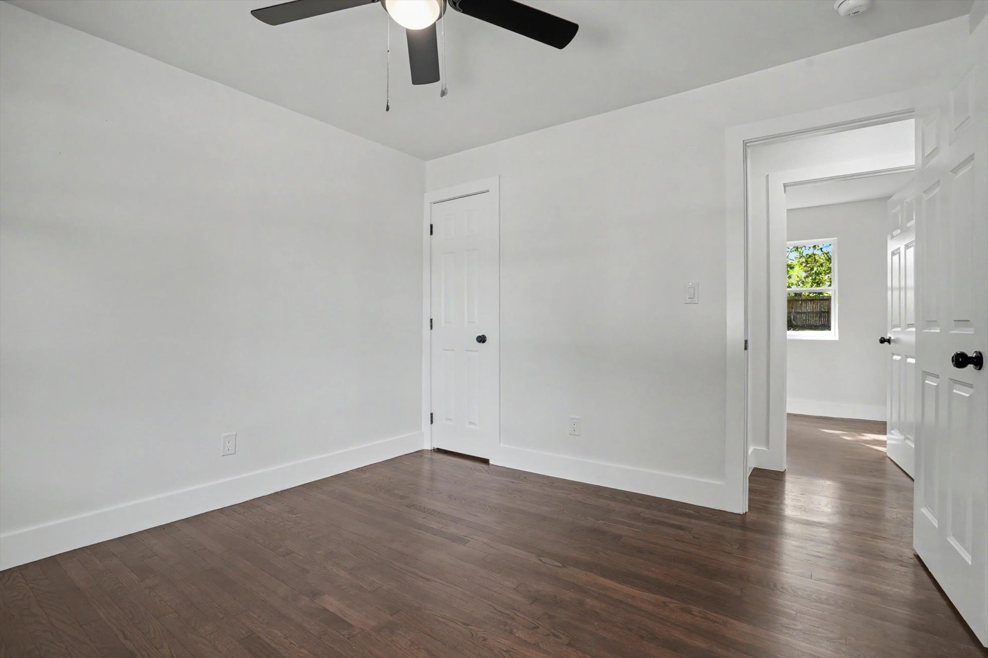 1040 N New Haven Avenue Property Photo 19