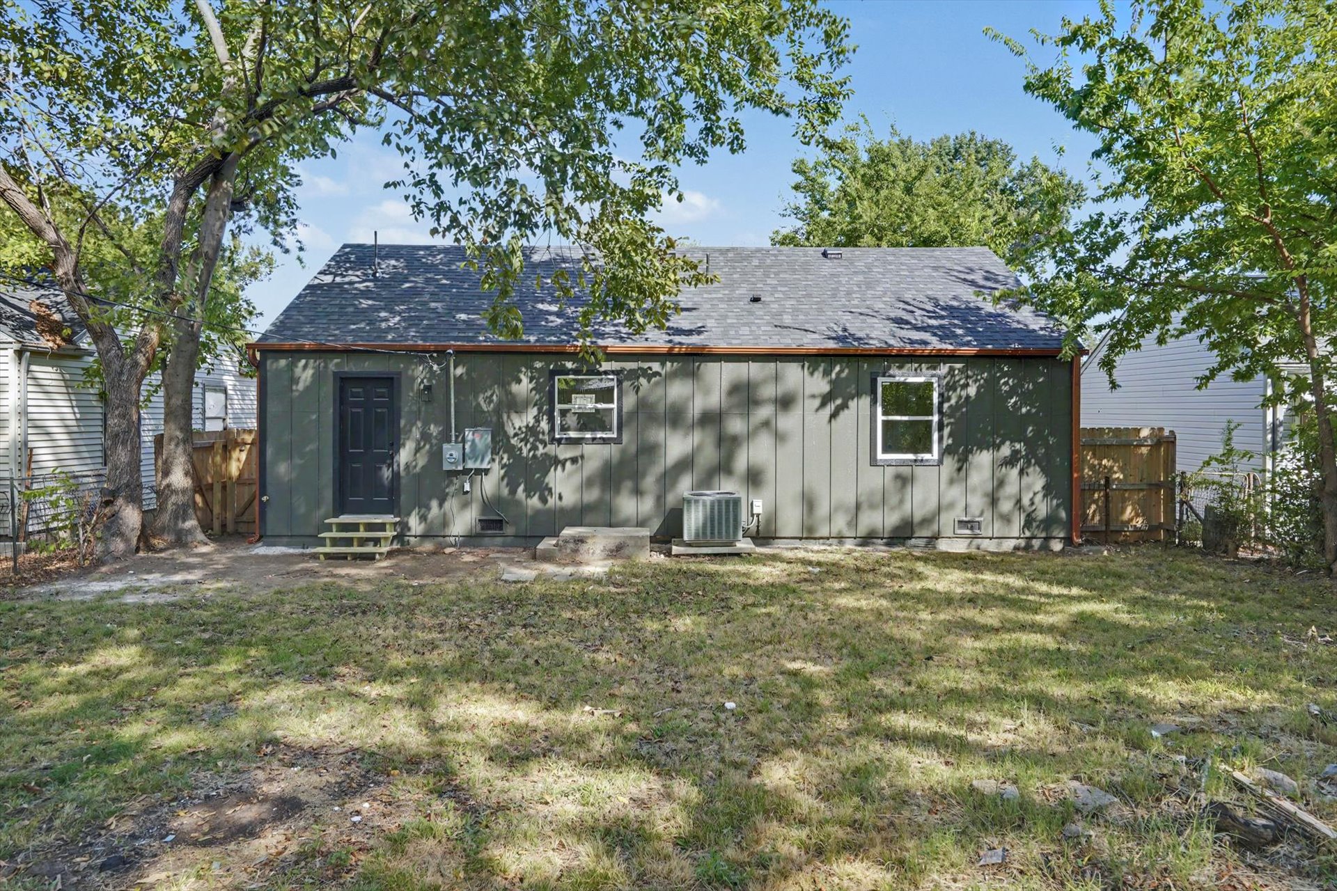 1040 N New Haven Avenue Property Photo 27
