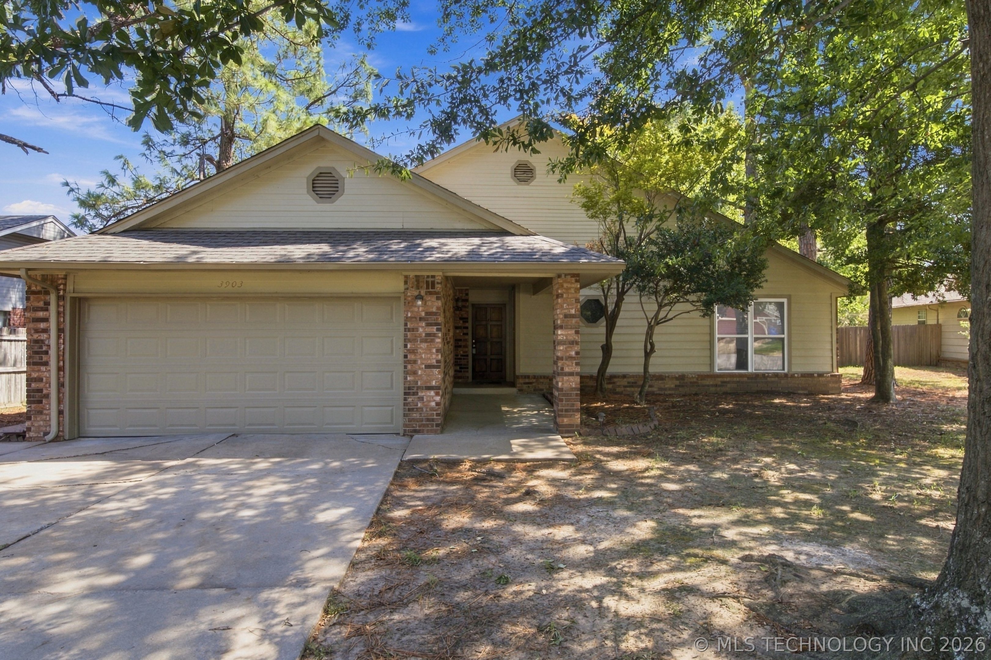 3903 S Walnut Place Property Photo 1