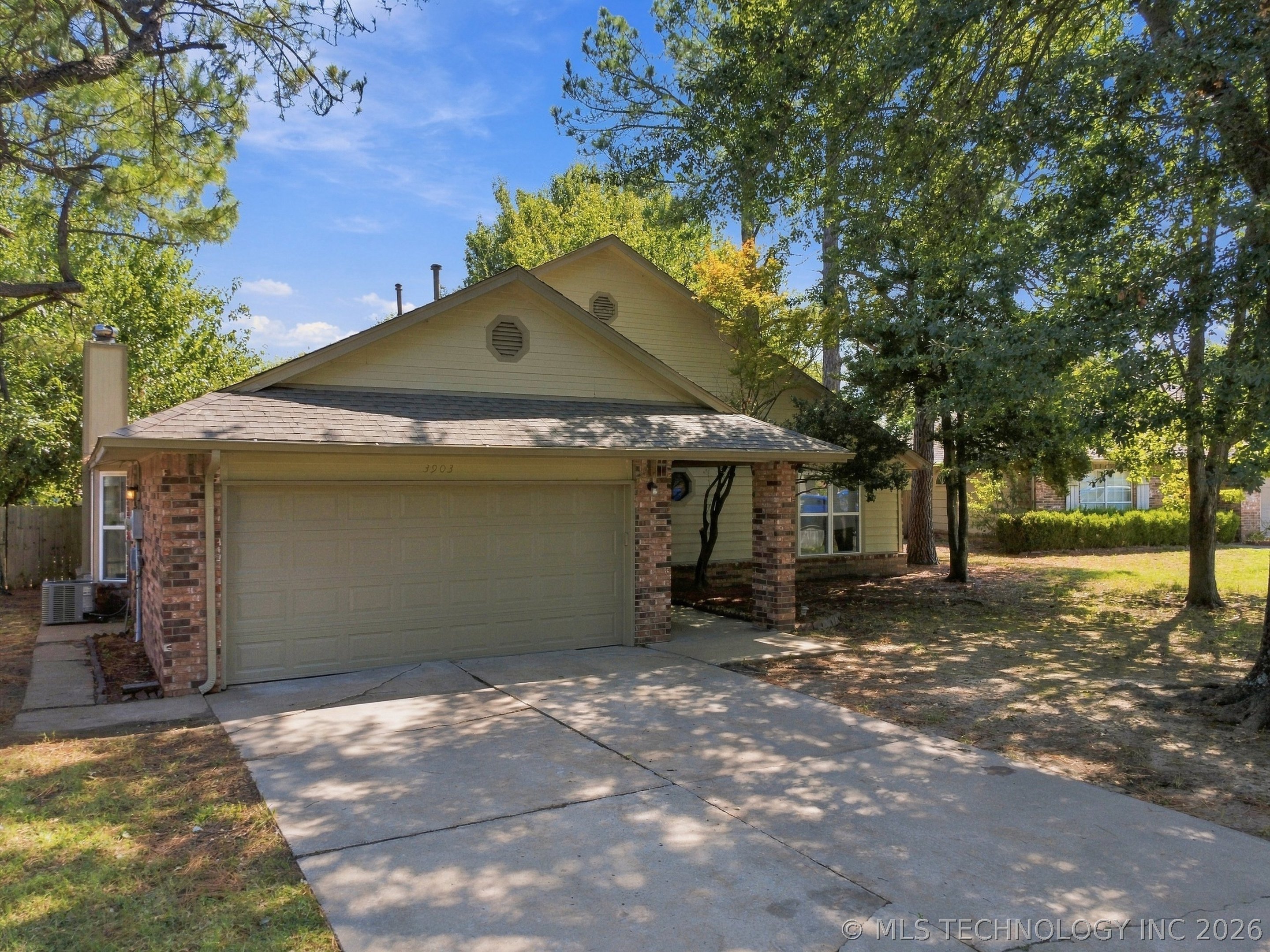 3903 S Walnut Place Property Photo 4