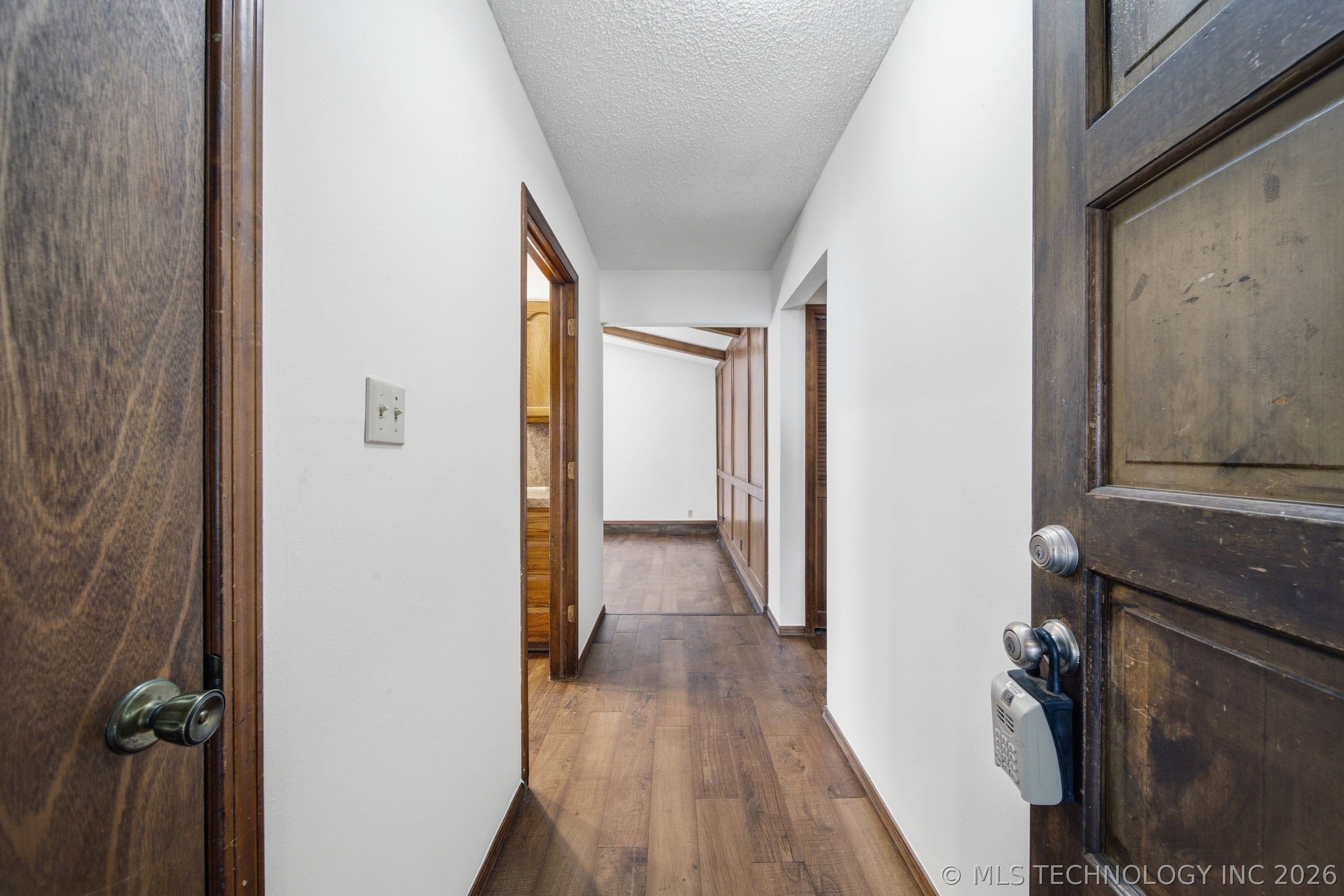 3903 S Walnut Place Property Photo 5