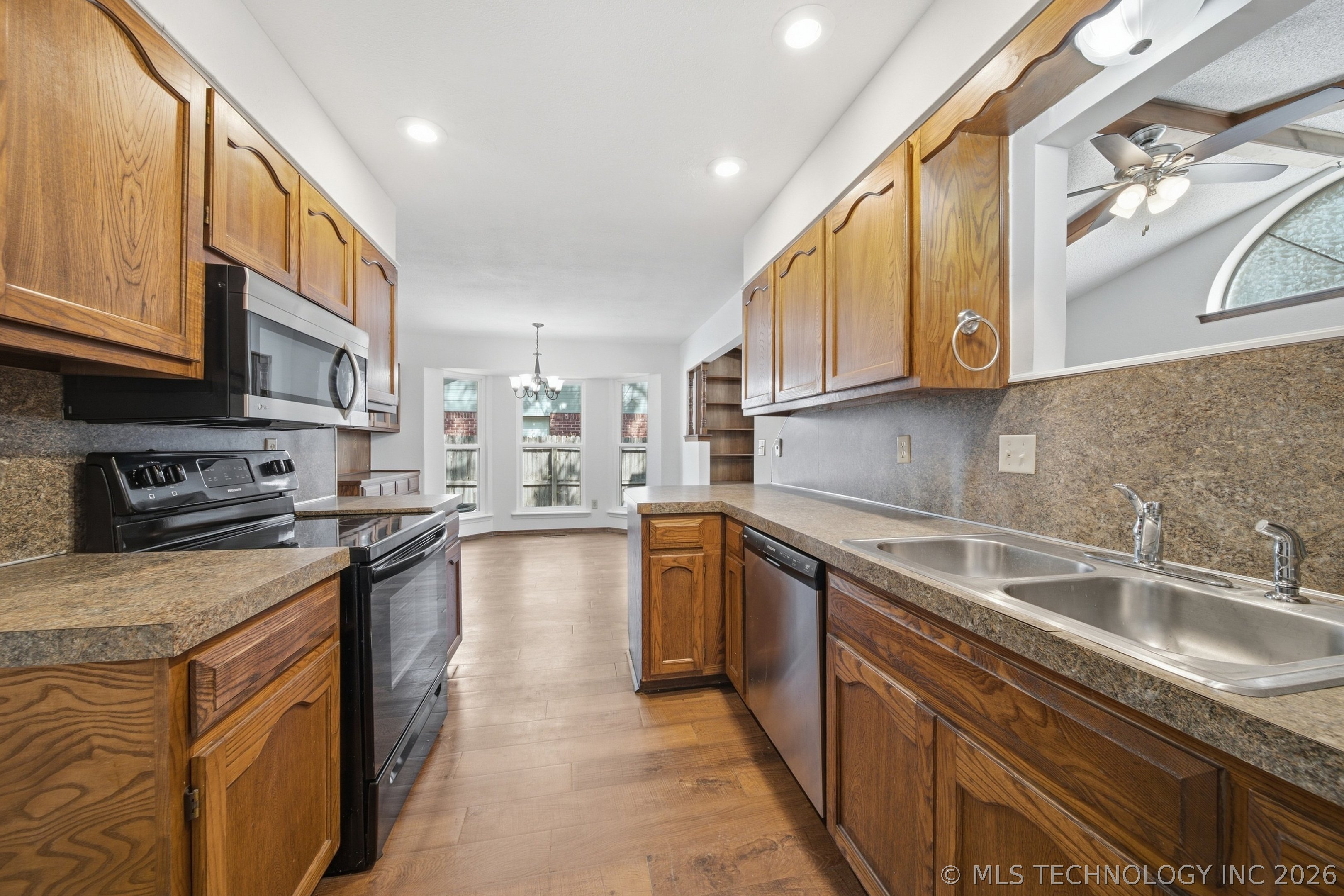 3903 S Walnut Place Property Photo 11