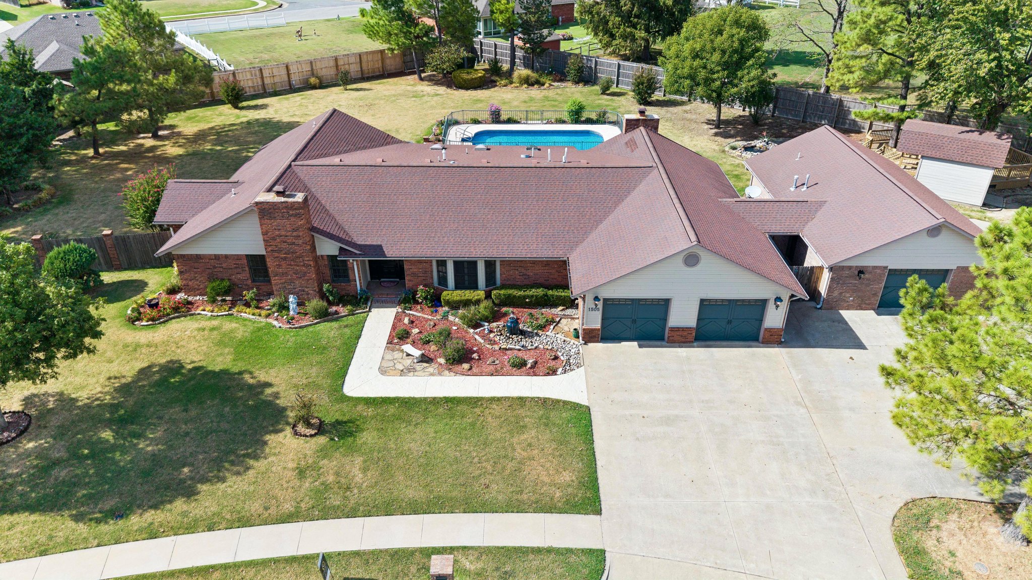 1505 Merlin Circle Property Photo 1