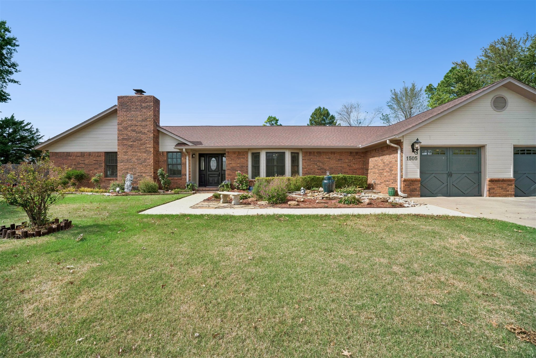 1505 Merlin Circle Property Photo 2
