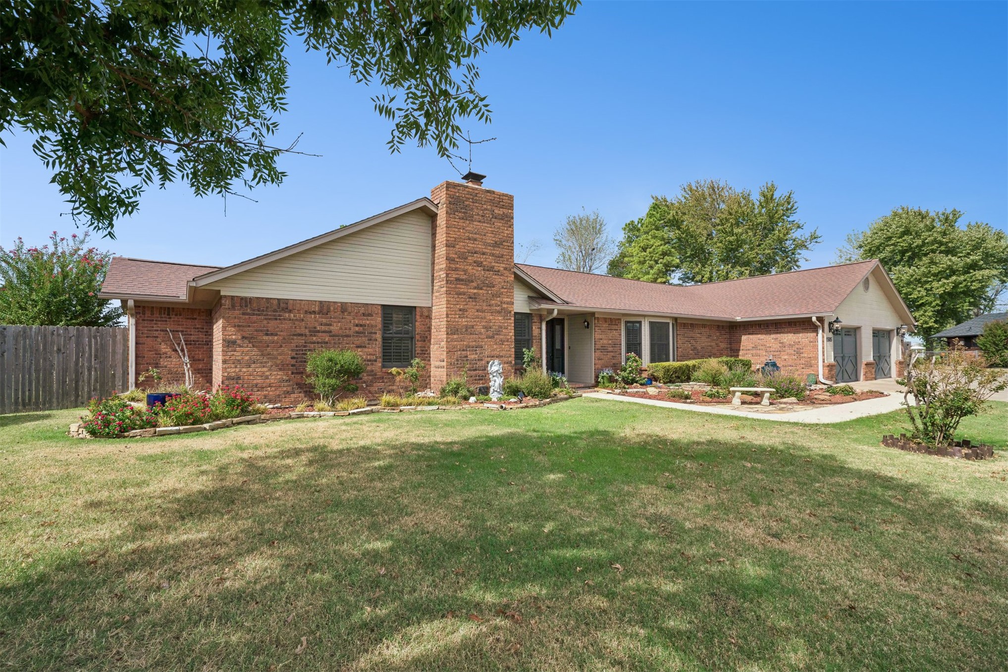 1505 Merlin Circle Property Photo 3