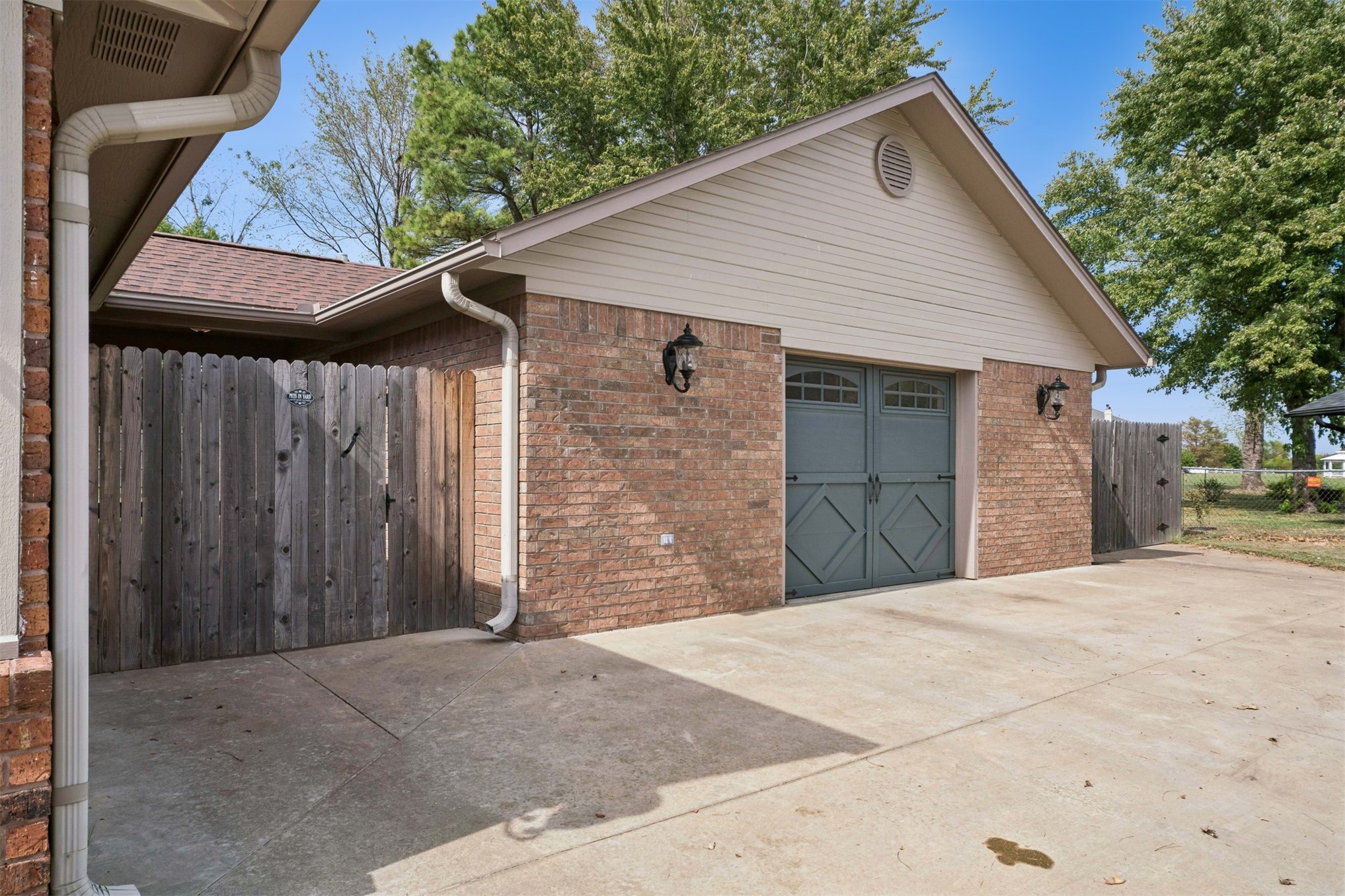 1505 Merlin Circle Property Photo 5