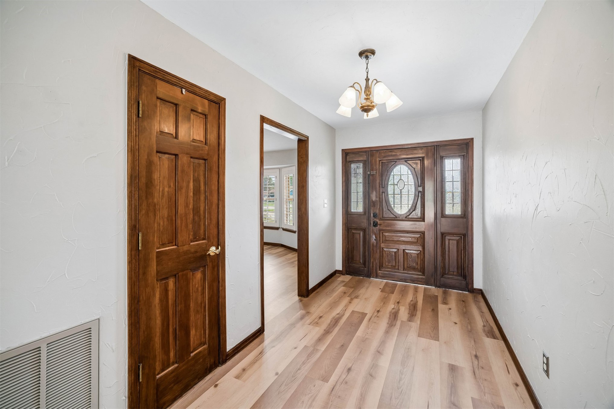 1505 Merlin Circle Property Photo 7