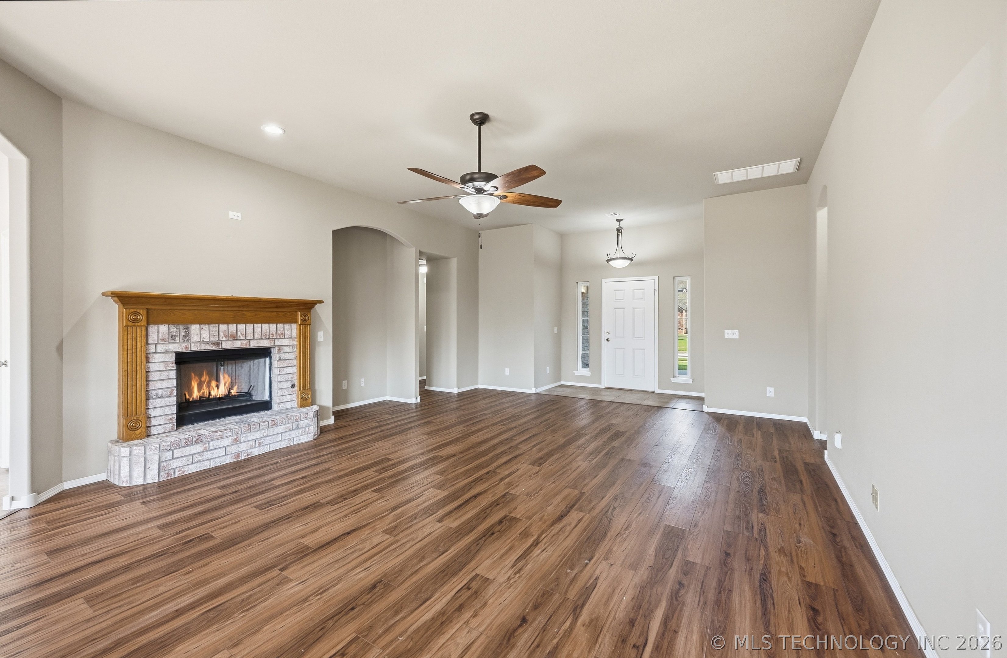 1507 W Vicksburg Place Property Photo 8