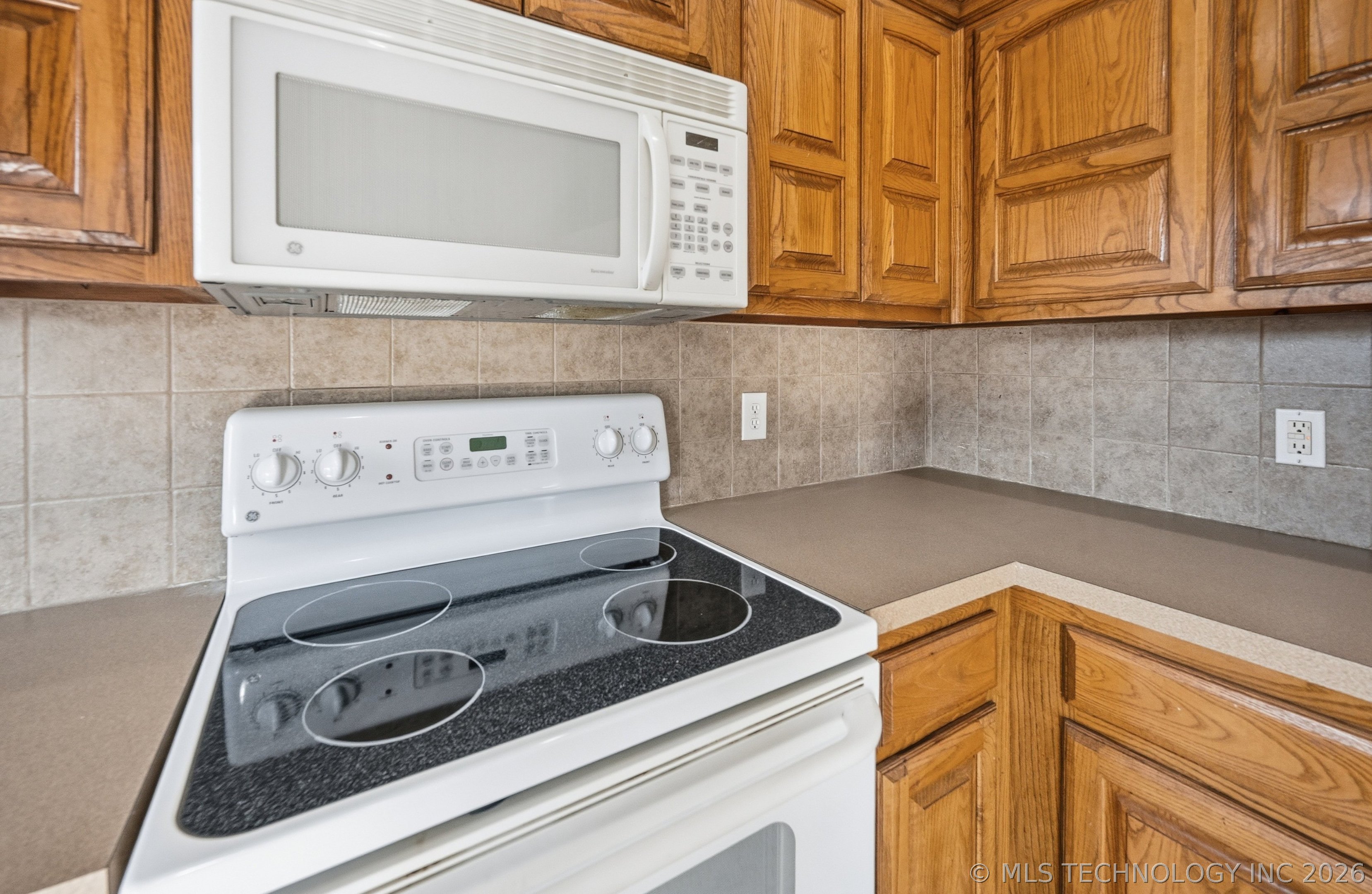 1507 W Vicksburg Place Property Photo 13