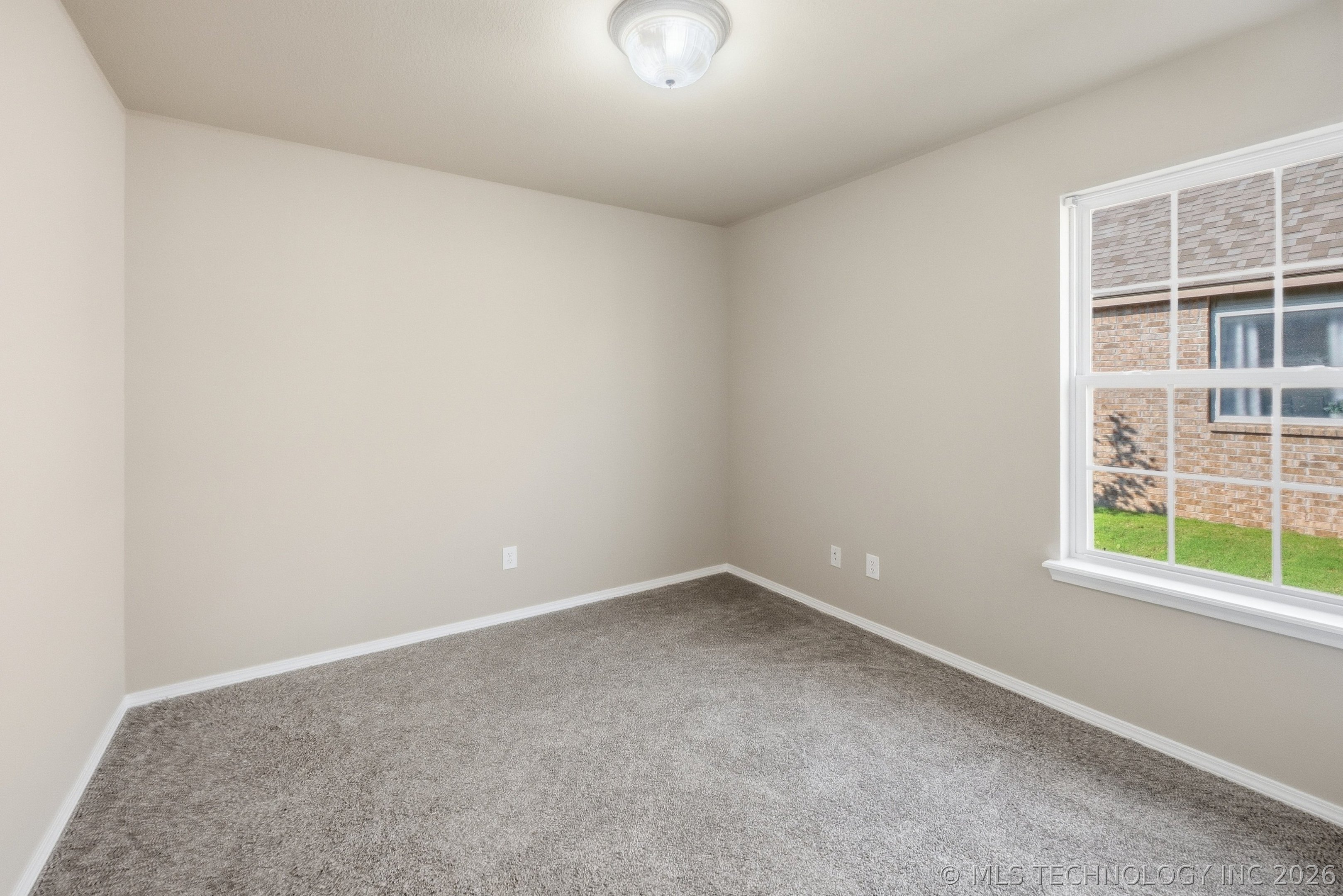 1507 W Vicksburg Place Property Photo 20