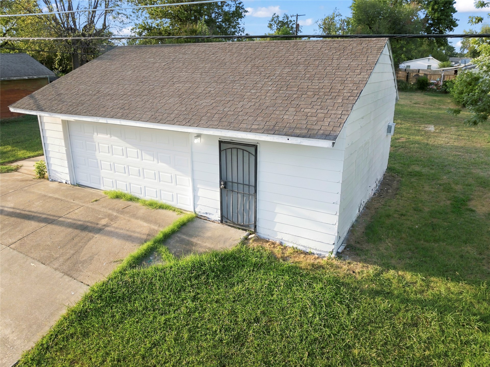 248 S 68th East Avenue Property Photo 2