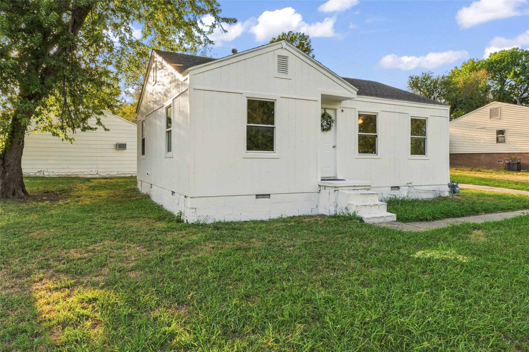 248 S 68th East Avenue Property Photo 3