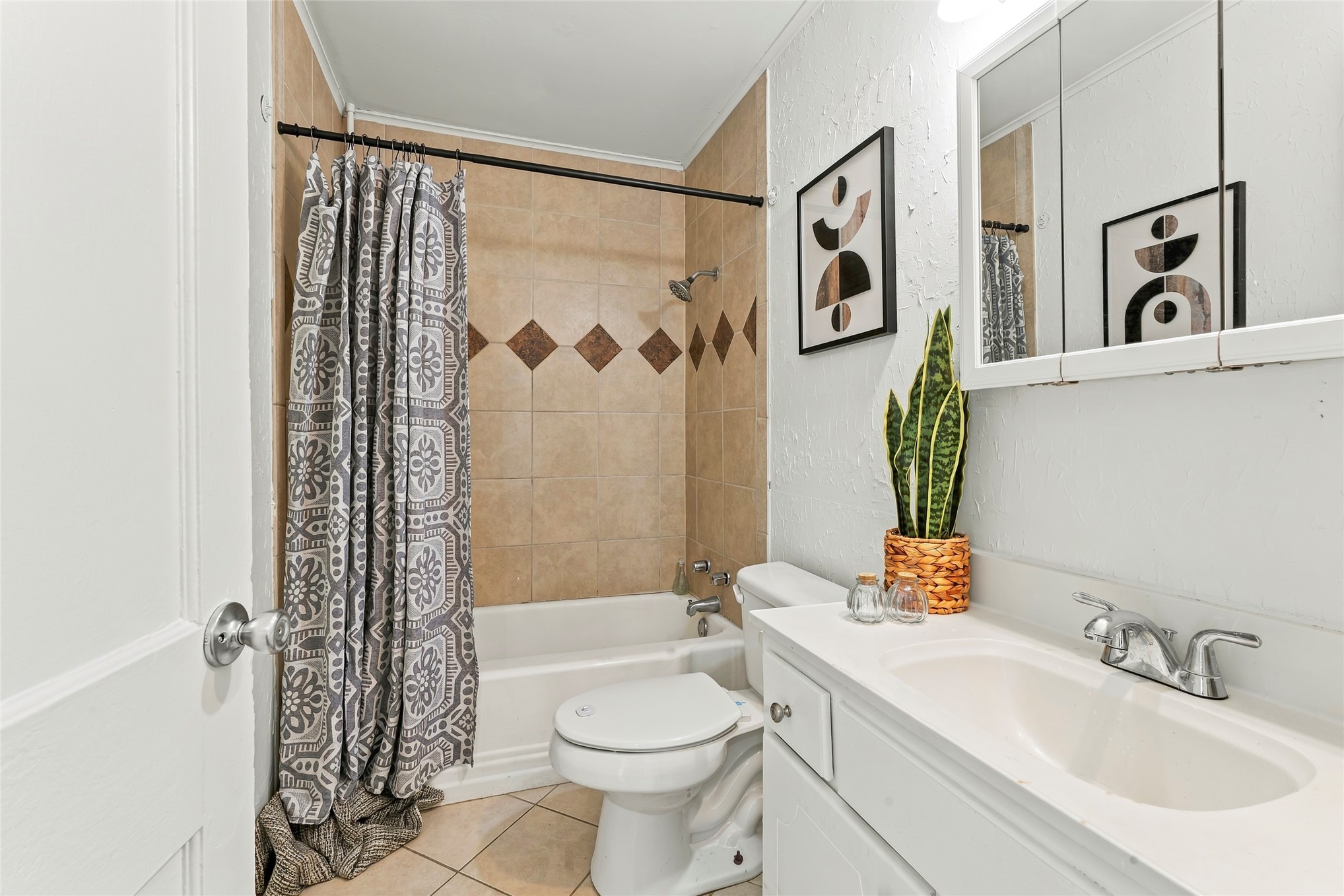 248 S 68th East Avenue Property Photo 12