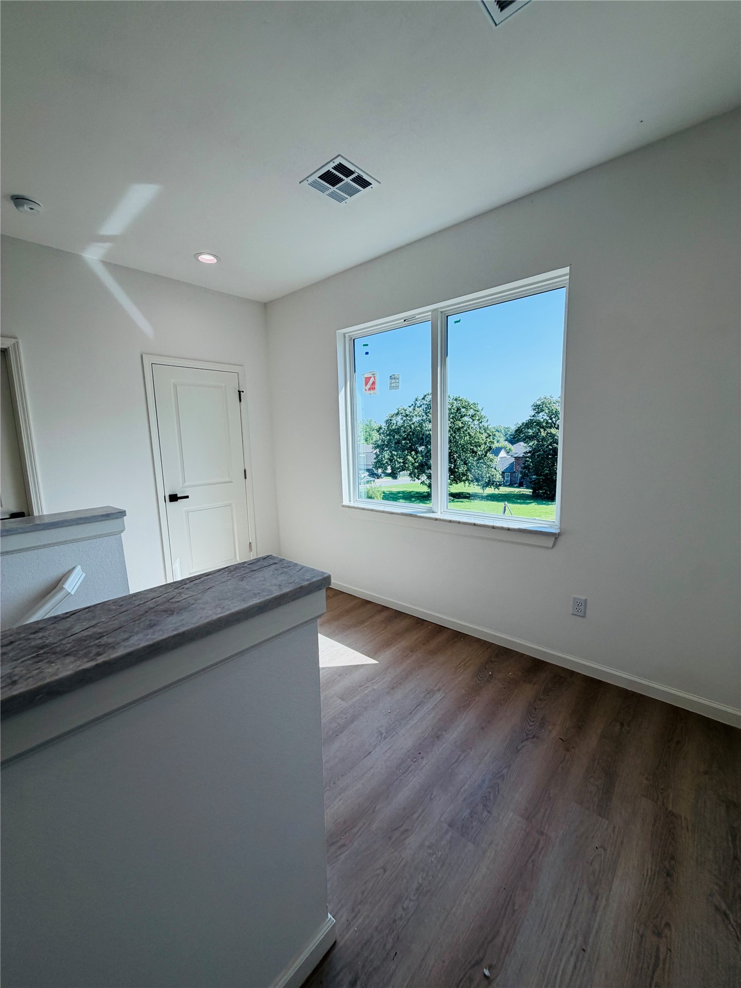 1515 N Waco Avenue Property Photo 15