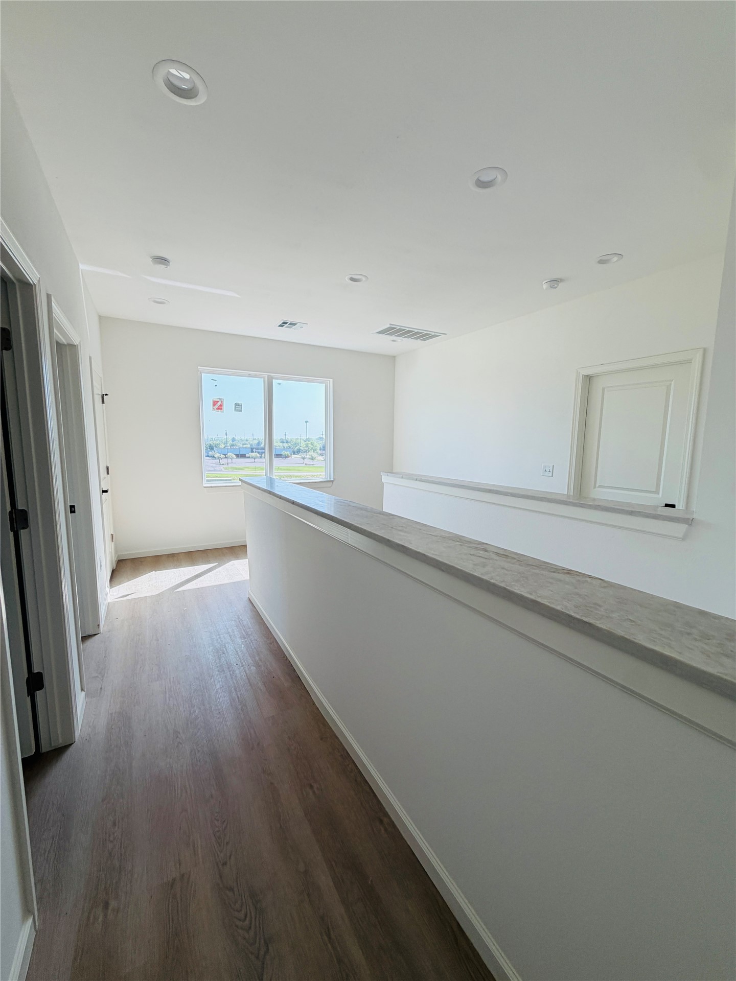 1515 N Waco Avenue Property Photo 17
