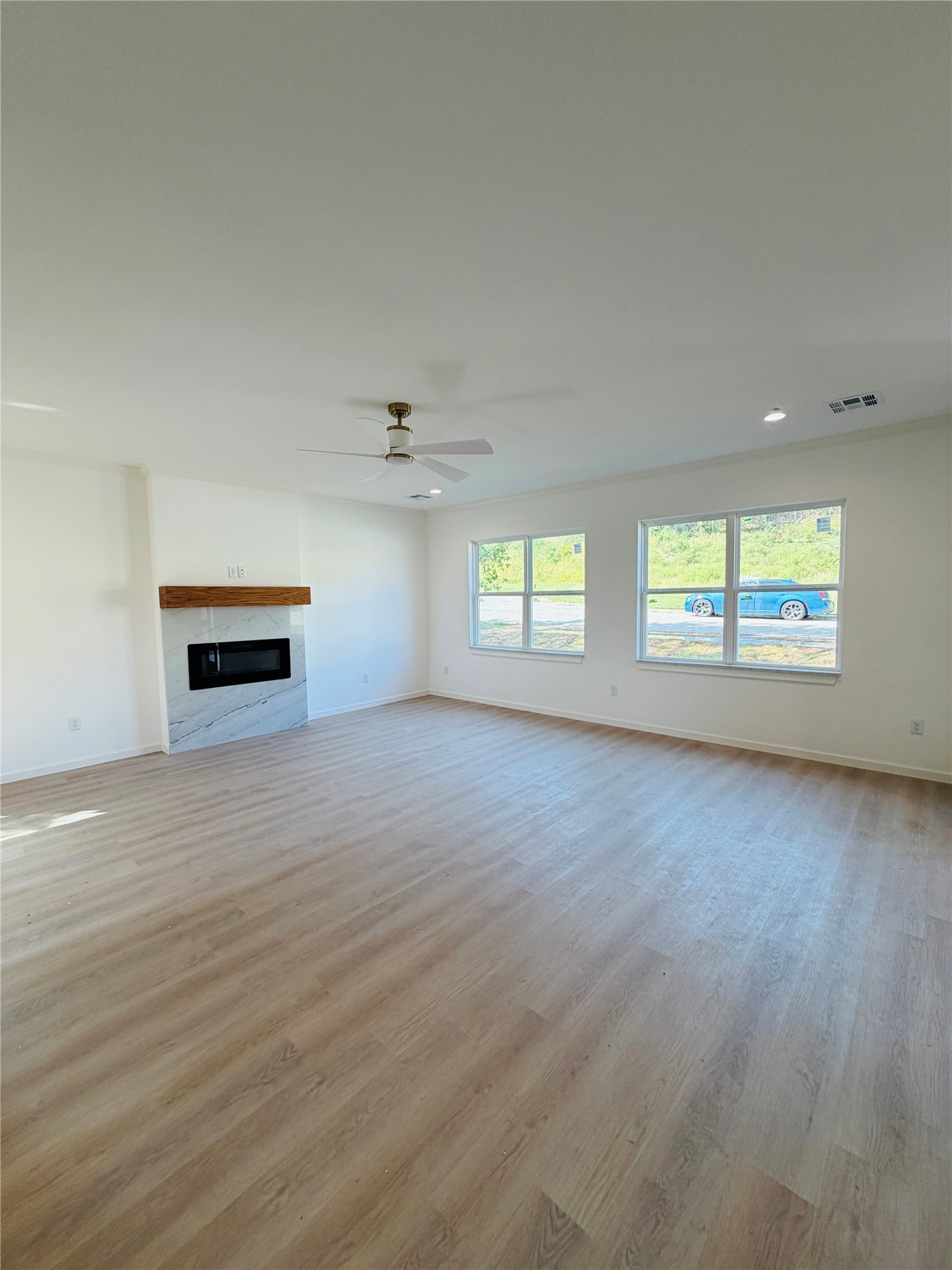 1515 N Waco Avenue Property Photo 24