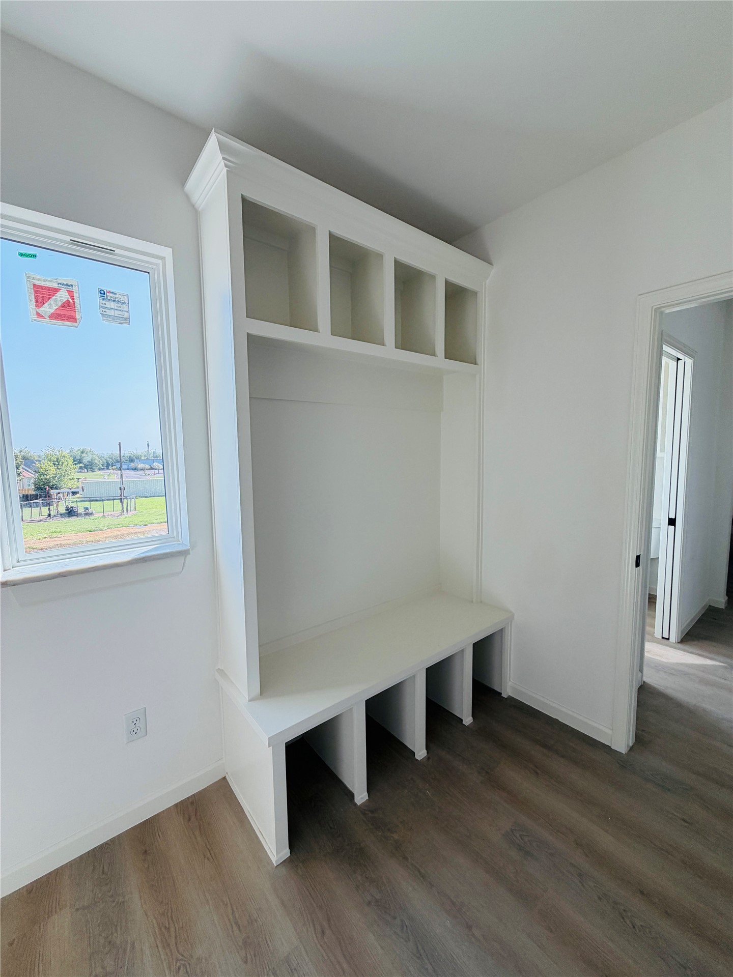 1515 N Waco Avenue Property Photo 28