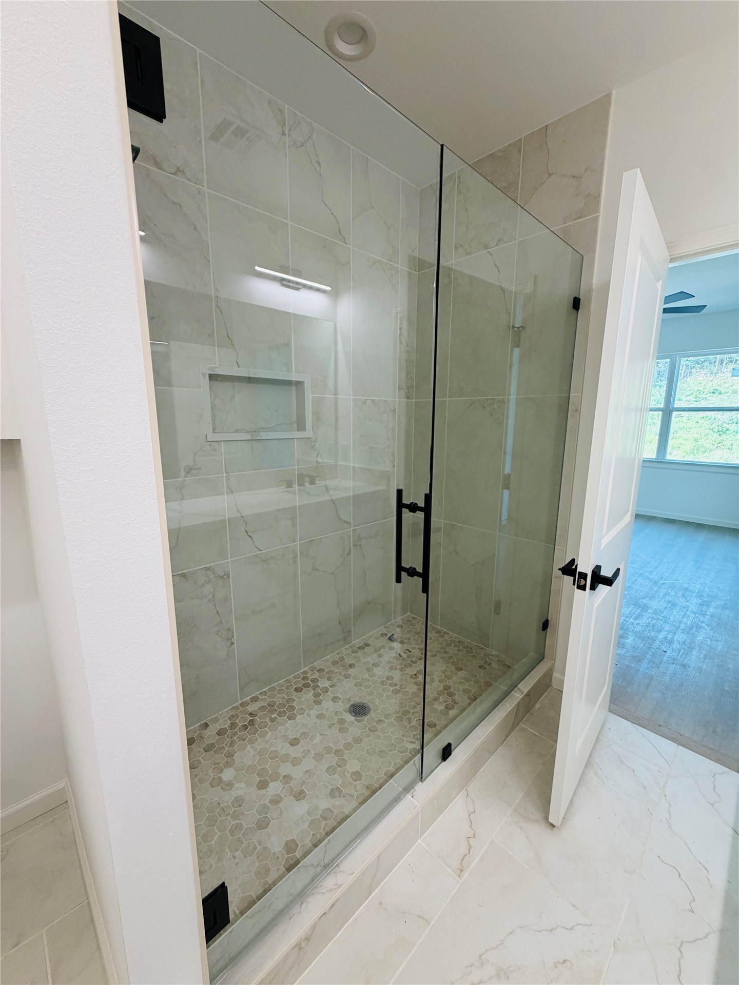 1515 N Waco Avenue Property Photo 31
