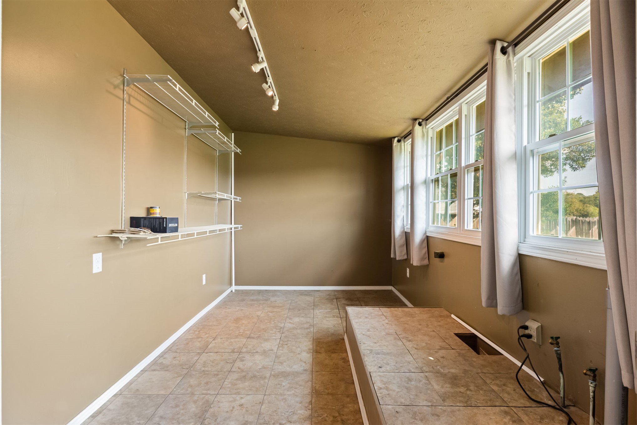 10102 N 161st East Avenue Property Photo 24