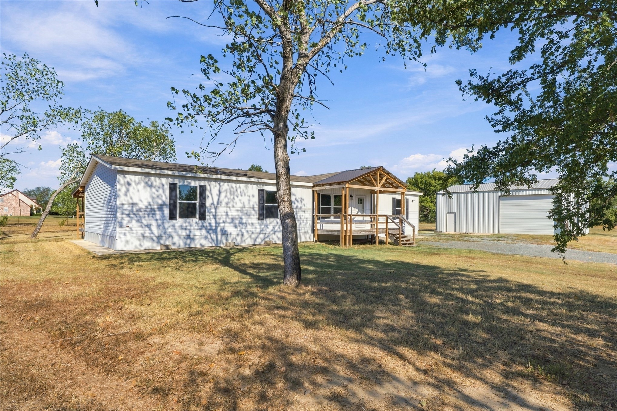 615 Jonathan Place Property Photo 3