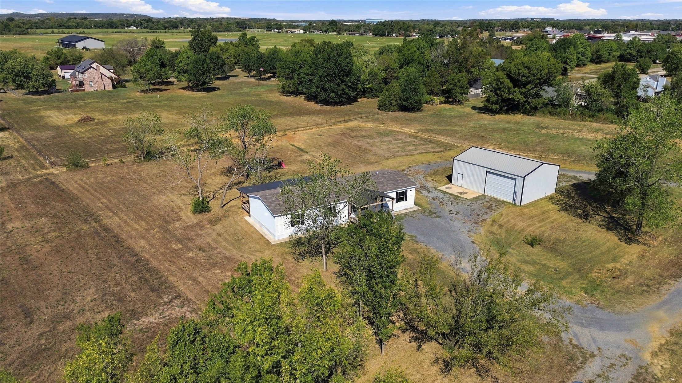 615 Jonathan Place Property Photo 4