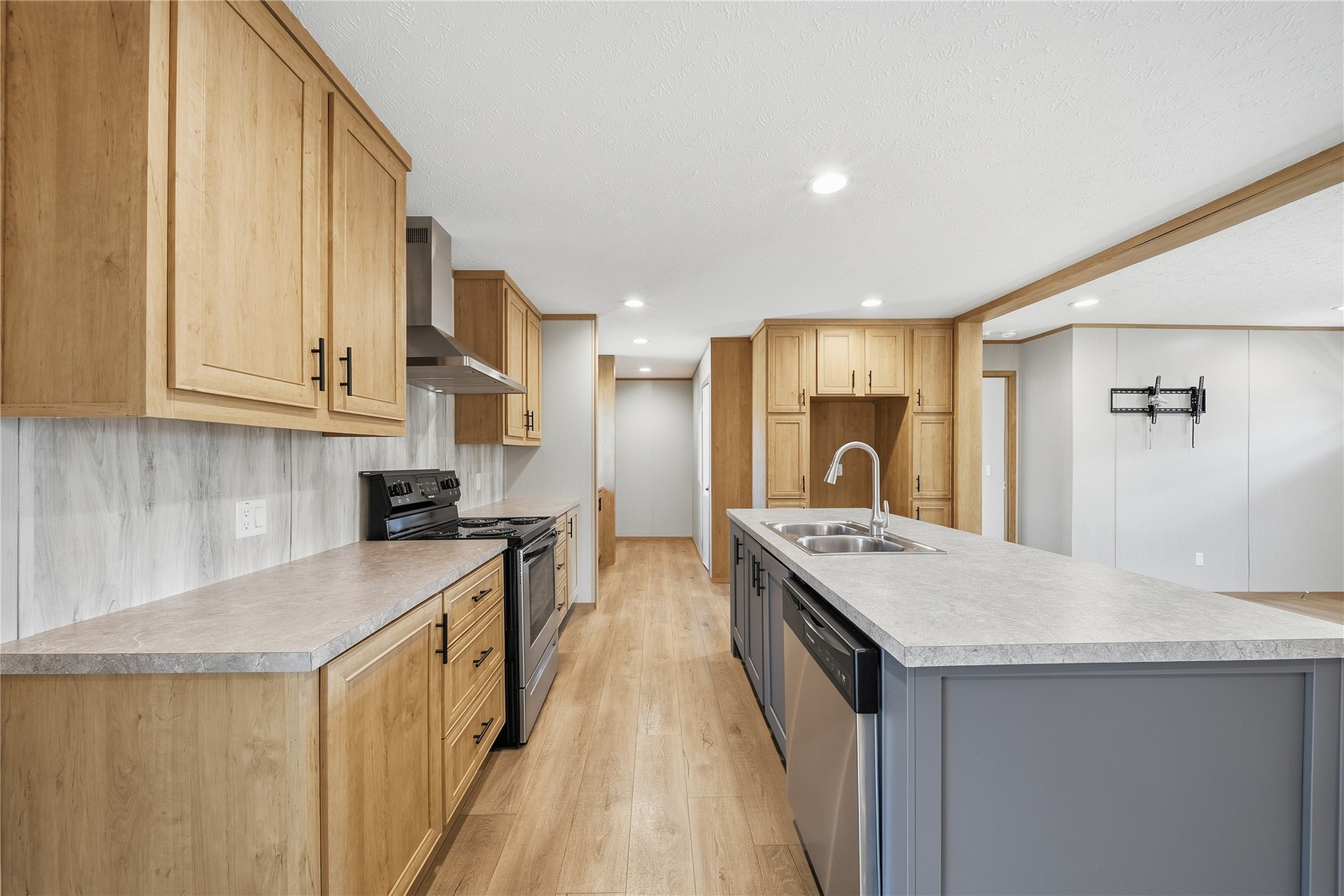 615 Jonathan Place Property Photo 16
