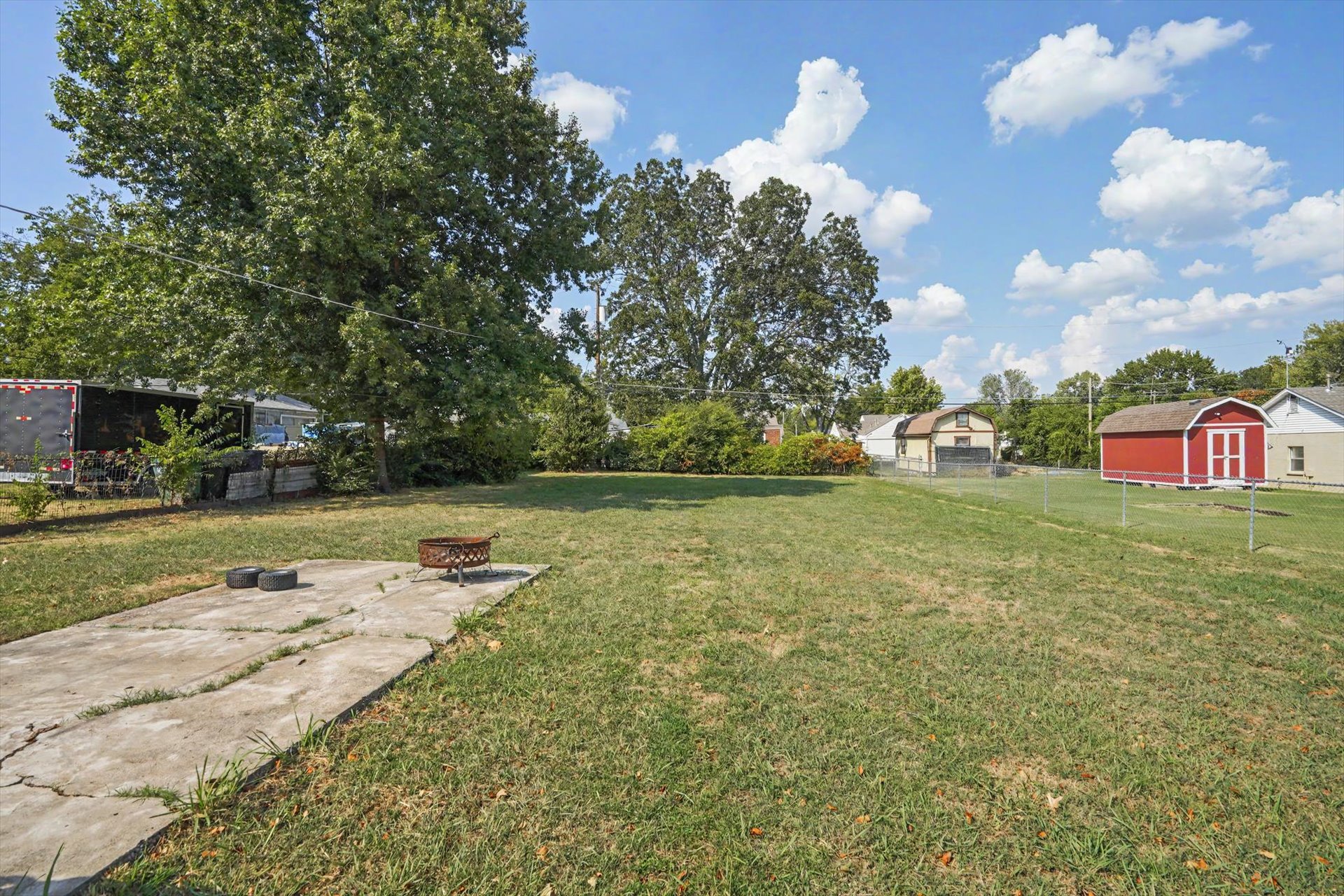 5427 E 5th Place Property Photo 24