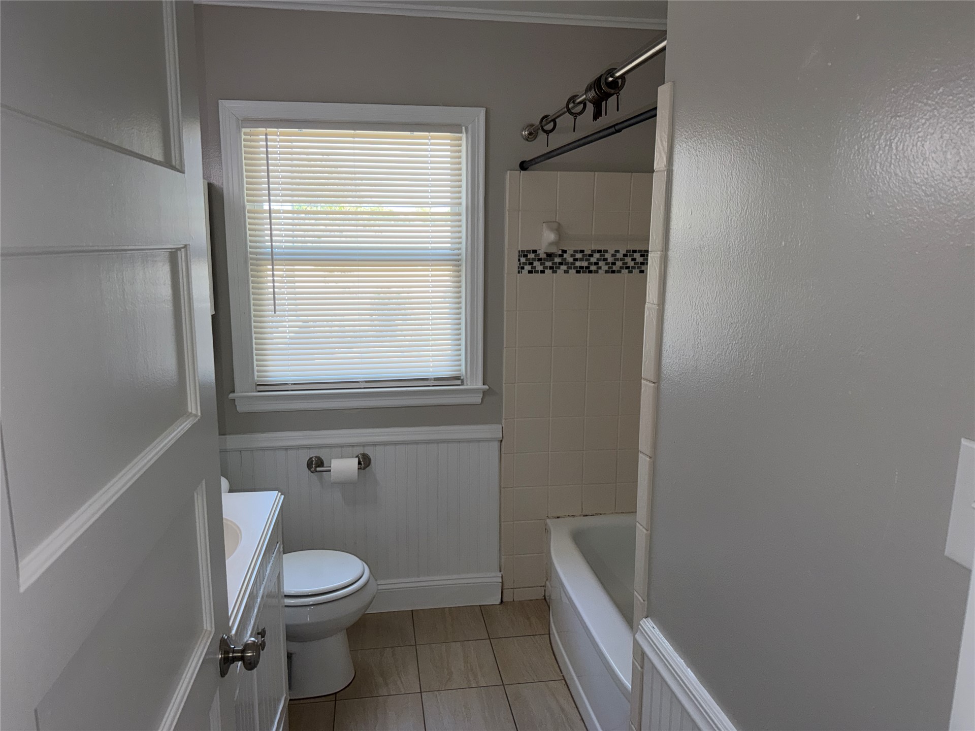 3927 E 2nd Street E Property Photo 15