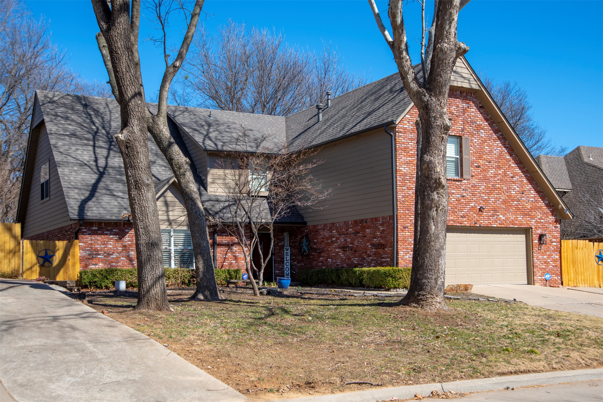 10215 E 98th Street Property Photo 2