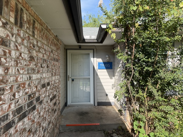 5605 S Juniper Avenue Property Photo 2