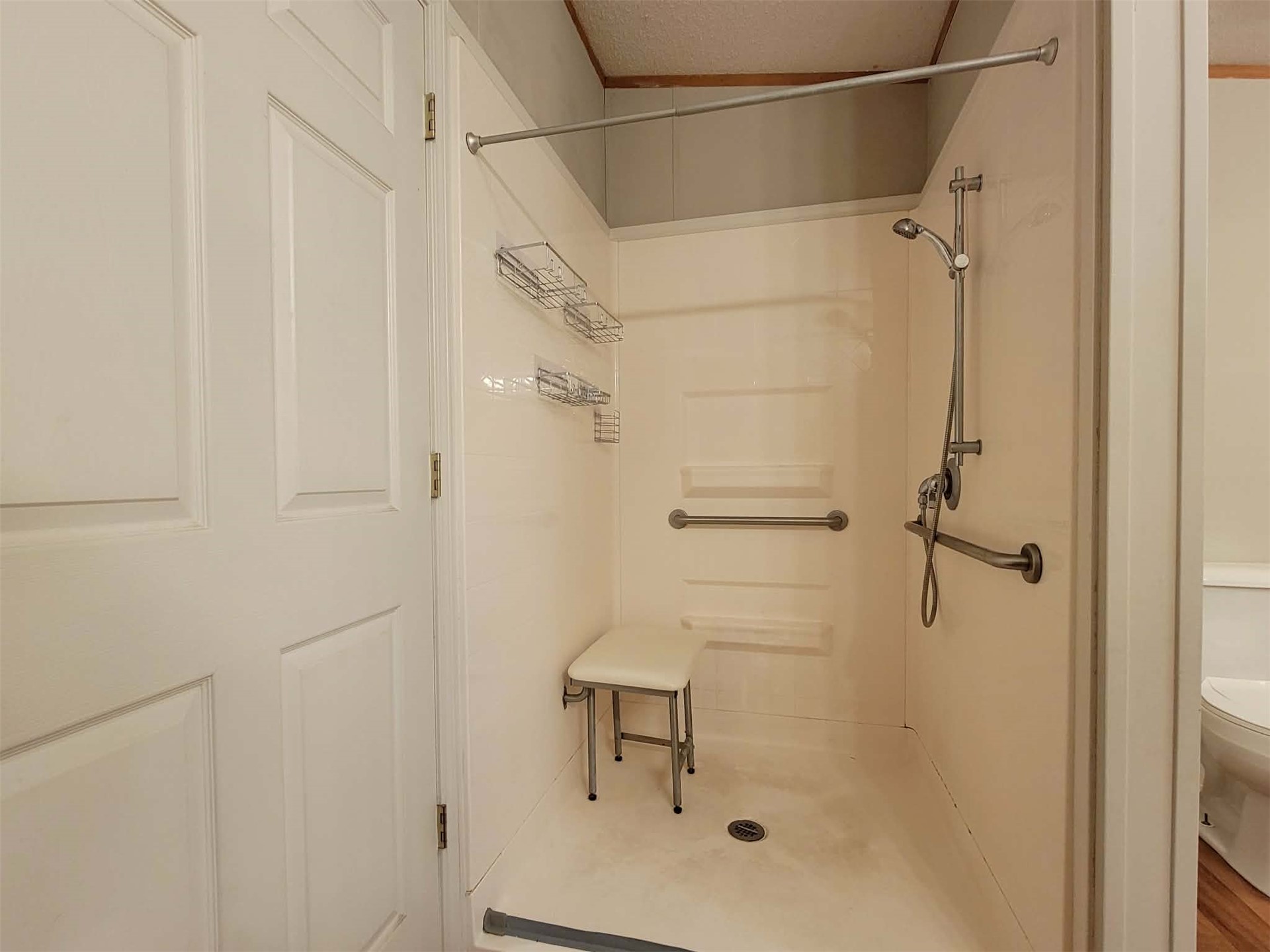 302 E Schley Street Property Photo 19