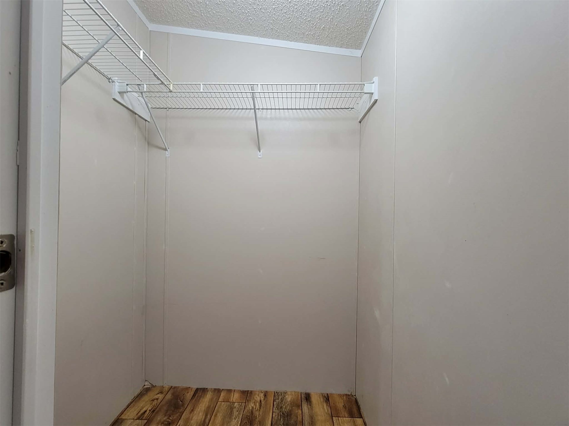 302 E Schley Street Property Photo 22